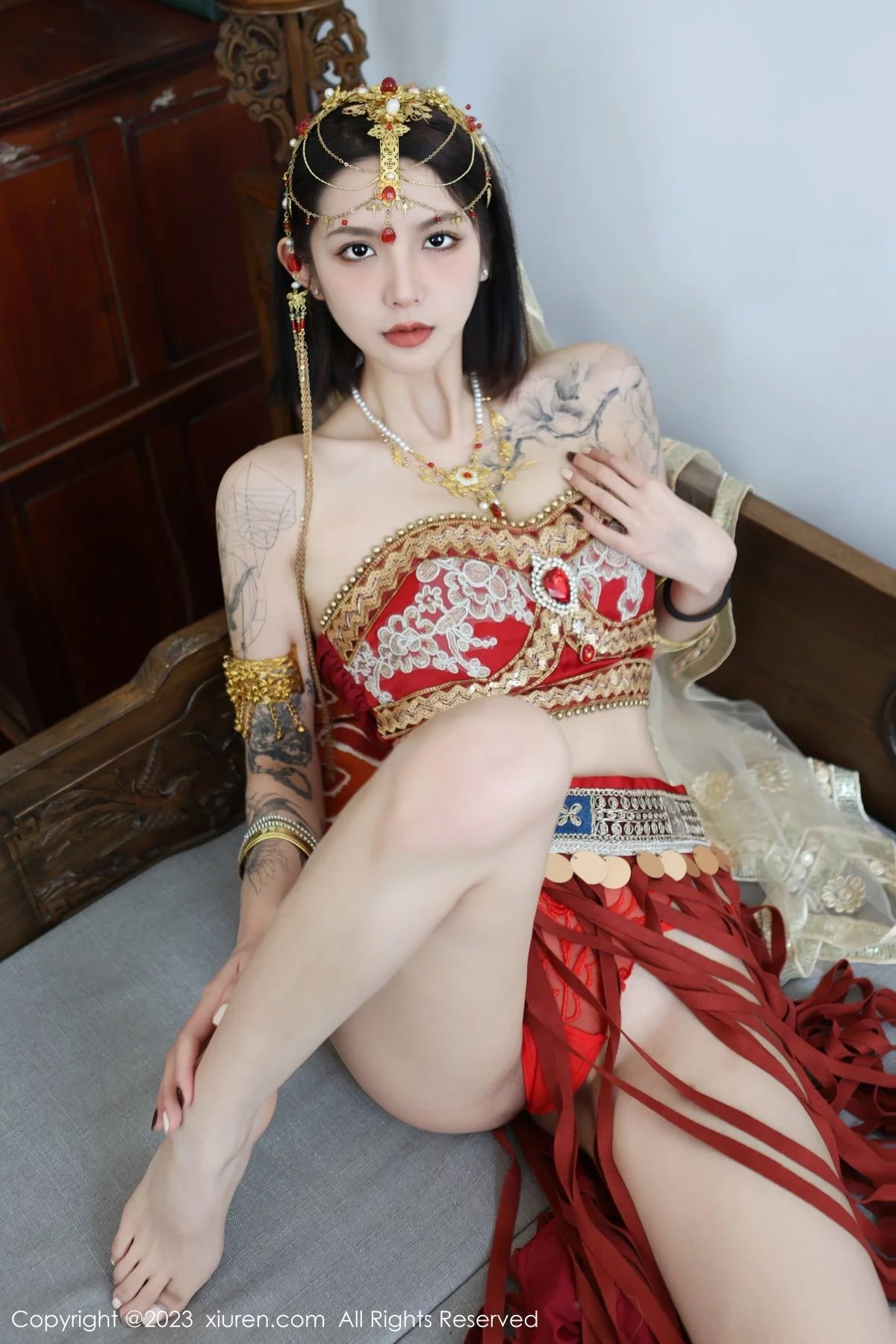 [[XiuRen秀人网]秀人网]No.6240_模特乔一一性感异域风情舞女服饰秀曼妙身姿迷人气质诱惑写真76P