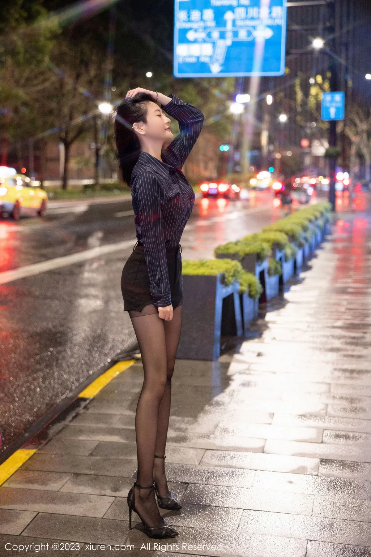 [[XiuRen秀人网]秀人网]No.6246_模特谢小蒽宾馆性感OL装扮半脱露性感黑色蕾丝内衣撩人诱惑写真87P