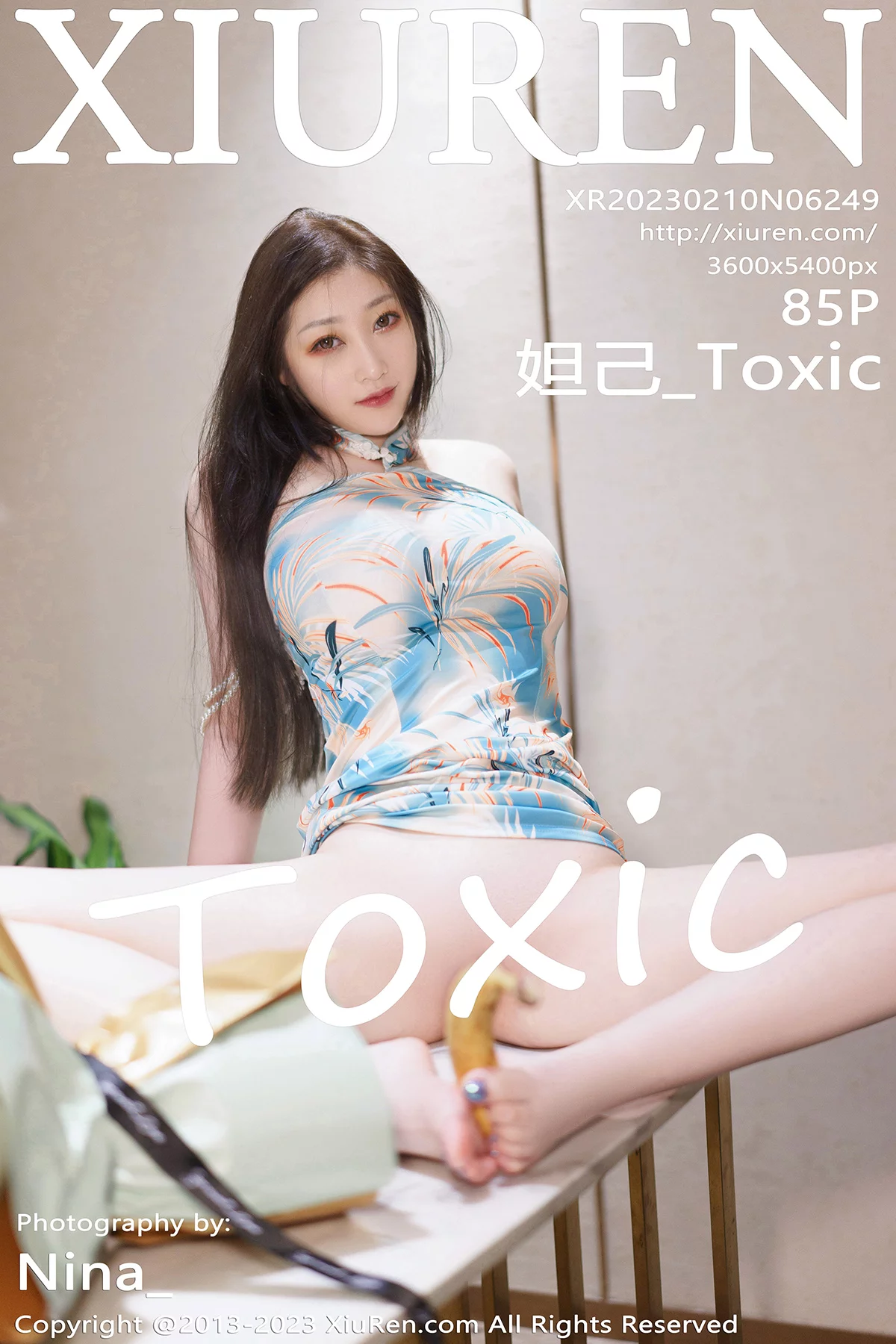 [[XiuRen秀人网]秀人网]No.6249_女神妲己_Toxic私房性感浅色露肩连衣短裙秀雪峰美臀诱惑写真85P