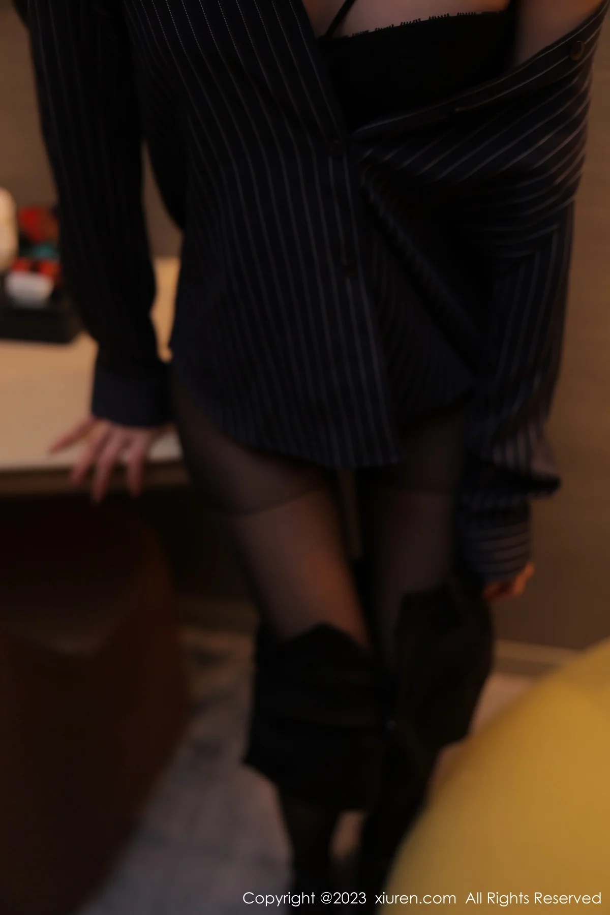 [[XiuRen秀人网]秀人网]No.6246_模特谢小蒽宾馆性感OL装扮半脱露性感黑色蕾丝内衣撩人诱惑写真87P