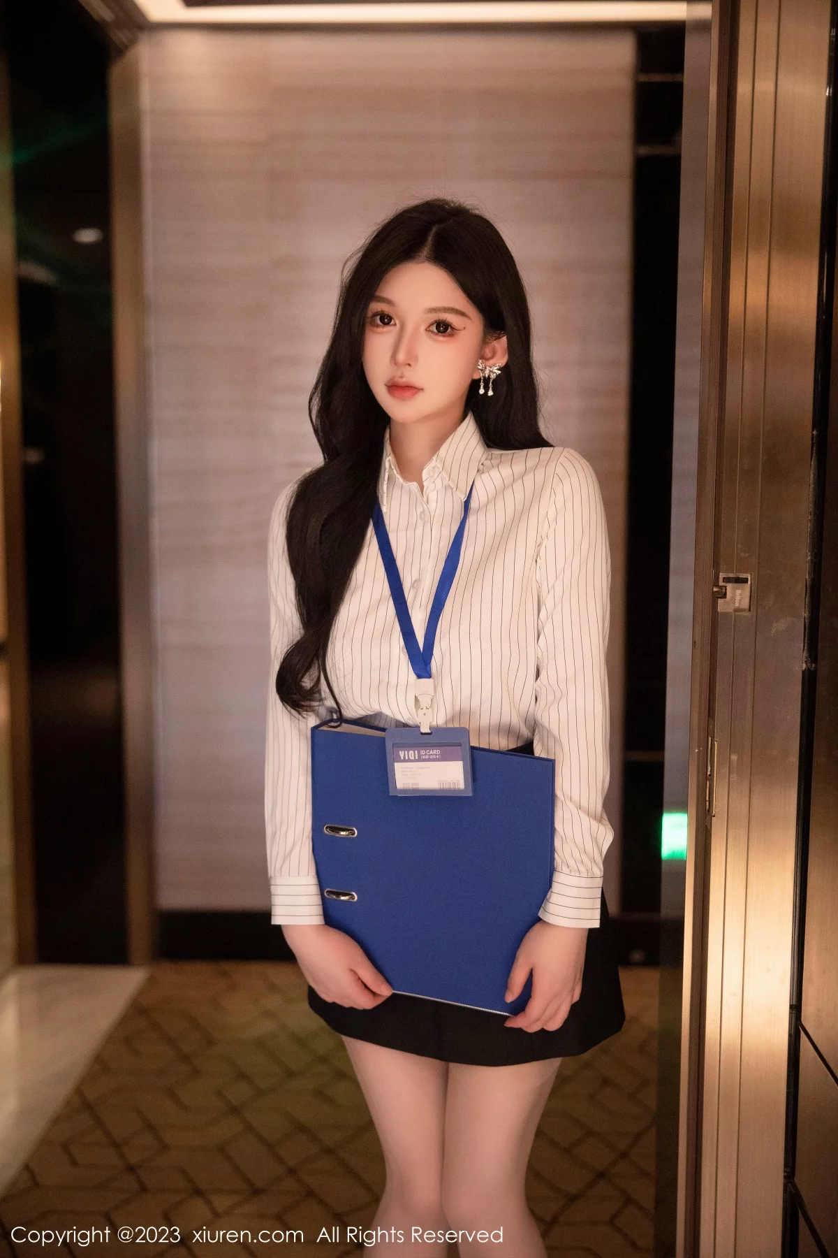 [[XiuRen秀人网]秀人网]No.6247_模特林珊珊性感白T配黑短裙露浅黄色内衣开档肉丝完美诱惑写真97P