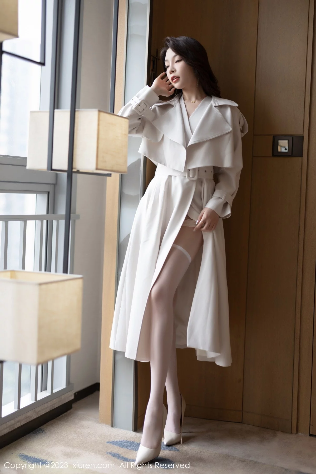 [[XiuRen秀人网]秀人网]No.6257_女神徐莉芝Booty脱浅色外衣露白色轻透上衣秀曼妙身材诱惑写真85P