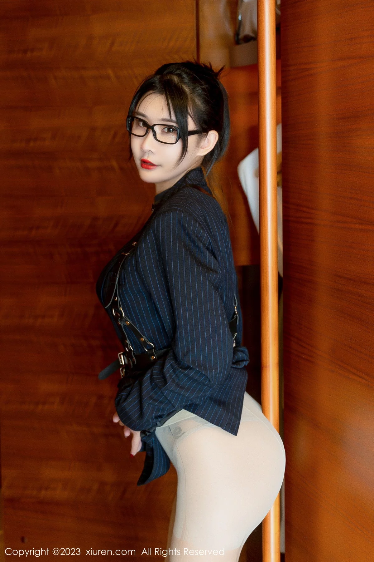 [[XiuRen秀人网]秀人网]No.6255_模特夏沫沫tifa私人秘书主题性感超薄肉丝秀完美身材诱惑写真62P