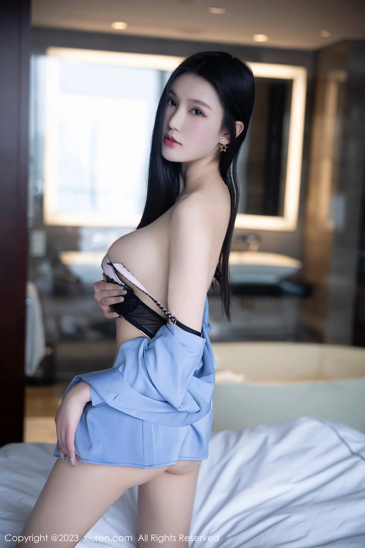 [[XiuRen秀人网]秀人网]No.6254_新人模特圆圆酱性感Ol装扮露黑色蕾丝内衣配原色丝袜诱惑写真86P