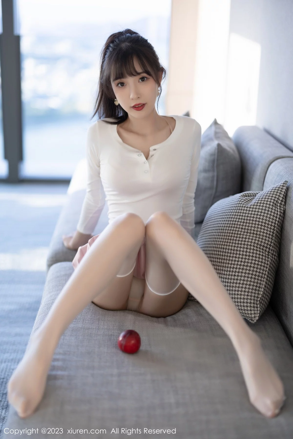 [[XiuRen秀人网]秀人网]No.6263_模特林星阑白色上衣配粉色短裙露性感内衣秀曼妙身材诱惑写真85P