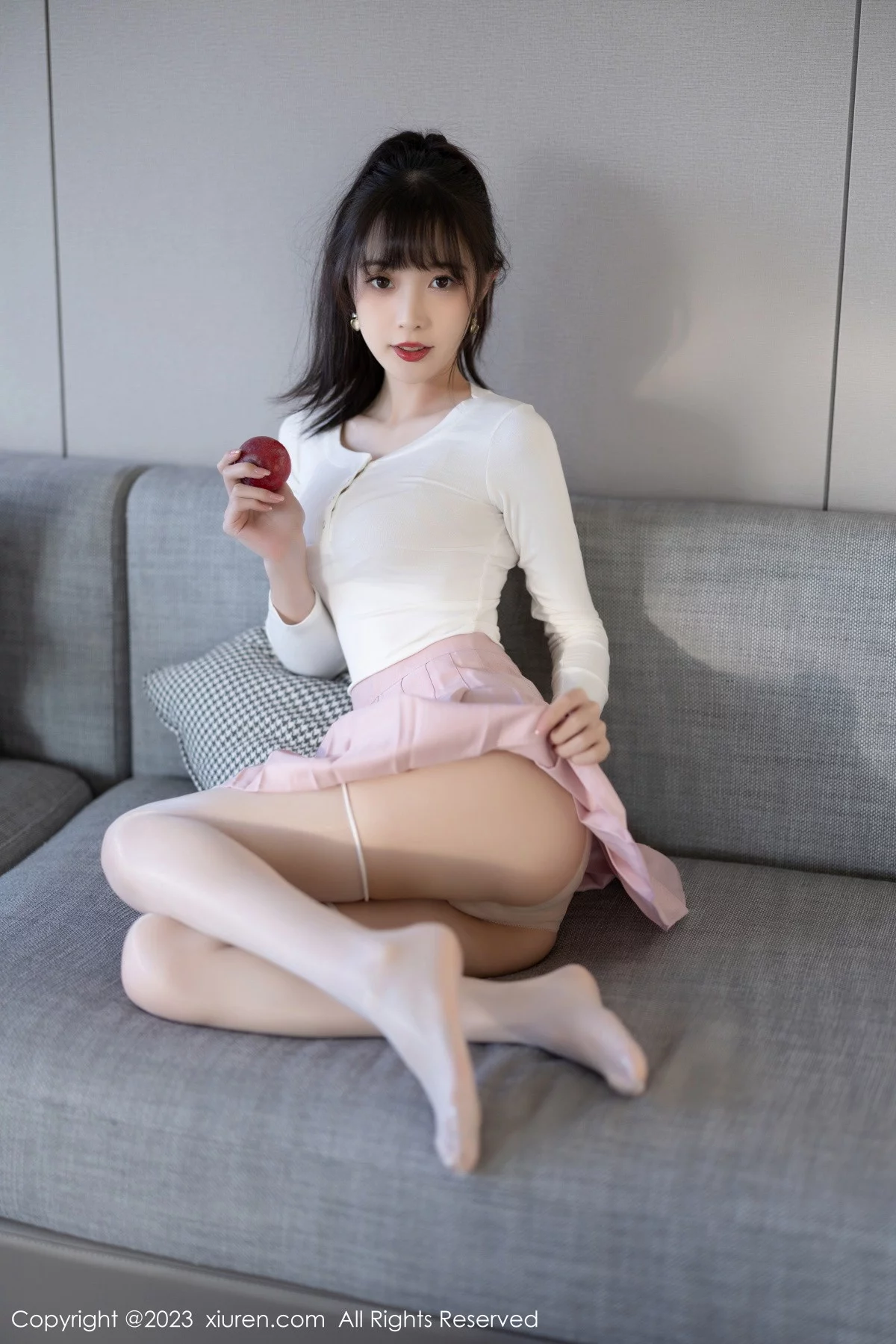 [[XiuRen秀人网]秀人网]No.6263_模特林星阑白色上衣配粉色短裙露性感内衣秀曼妙身材诱惑写真85P