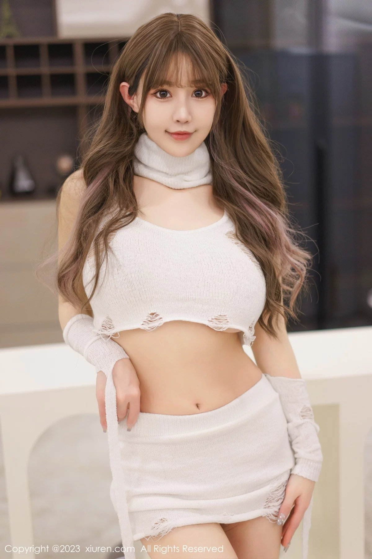 [[XiuRen秀人网]秀人网]No.6261_女神朱可儿Flora白色短款上衣配短裙秀雪峰美臀丰满诱惑写真80P