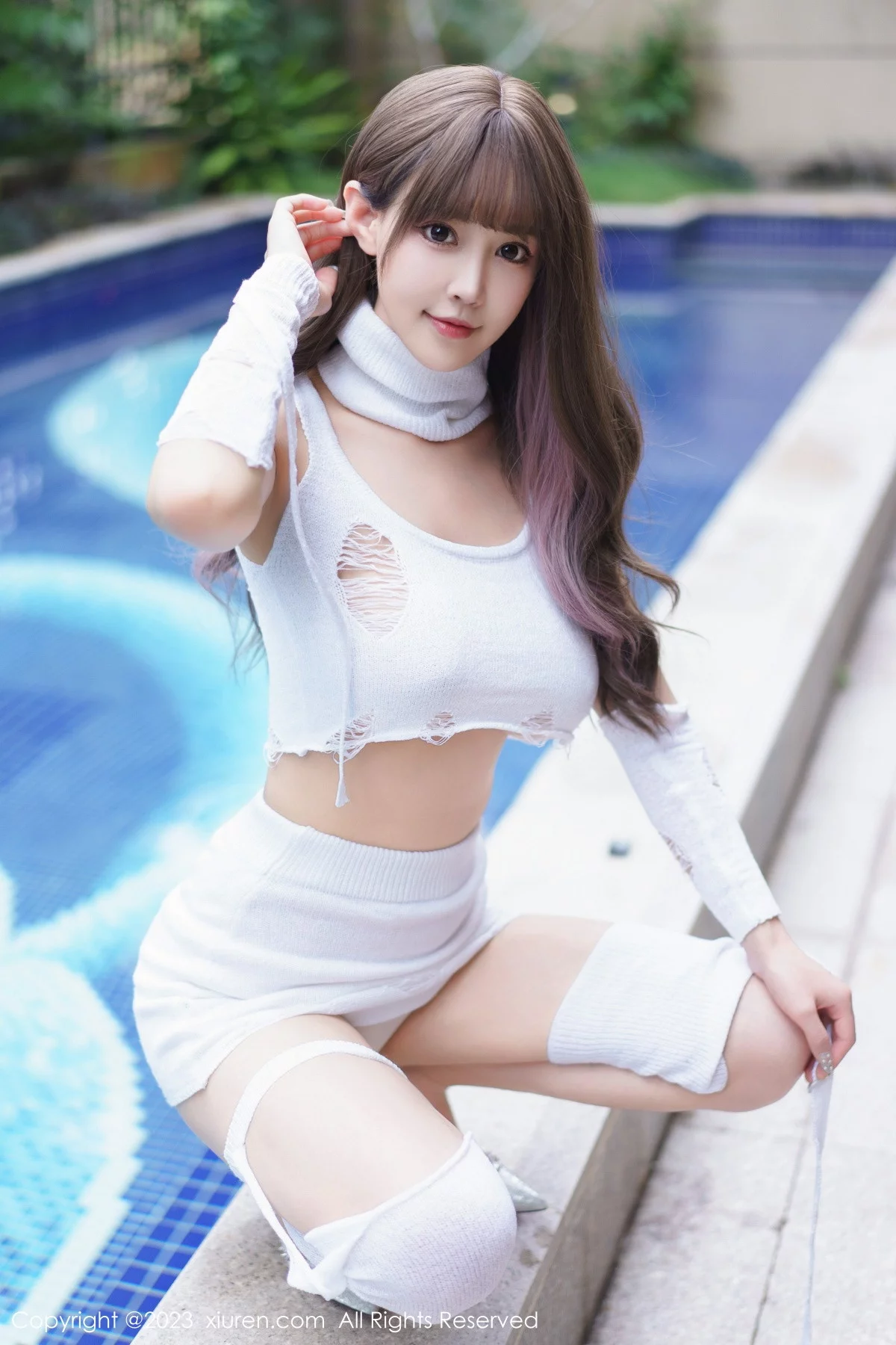 [[XiuRen秀人网]秀人网]No.6261_女神朱可儿Flora白色短款上衣配短裙秀雪峰美臀丰满诱惑写真80P