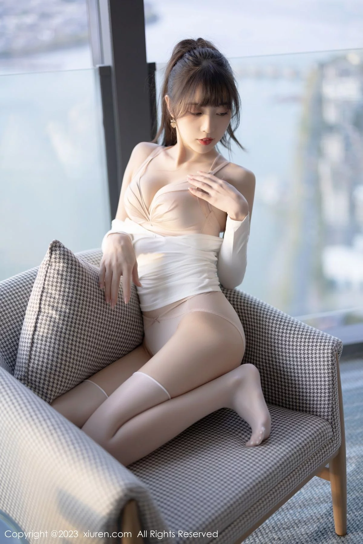 [[XiuRen秀人网]秀人网]No.6263_模特林星阑白色上衣配粉色短裙露性感内衣秀曼妙身材诱惑写真85P