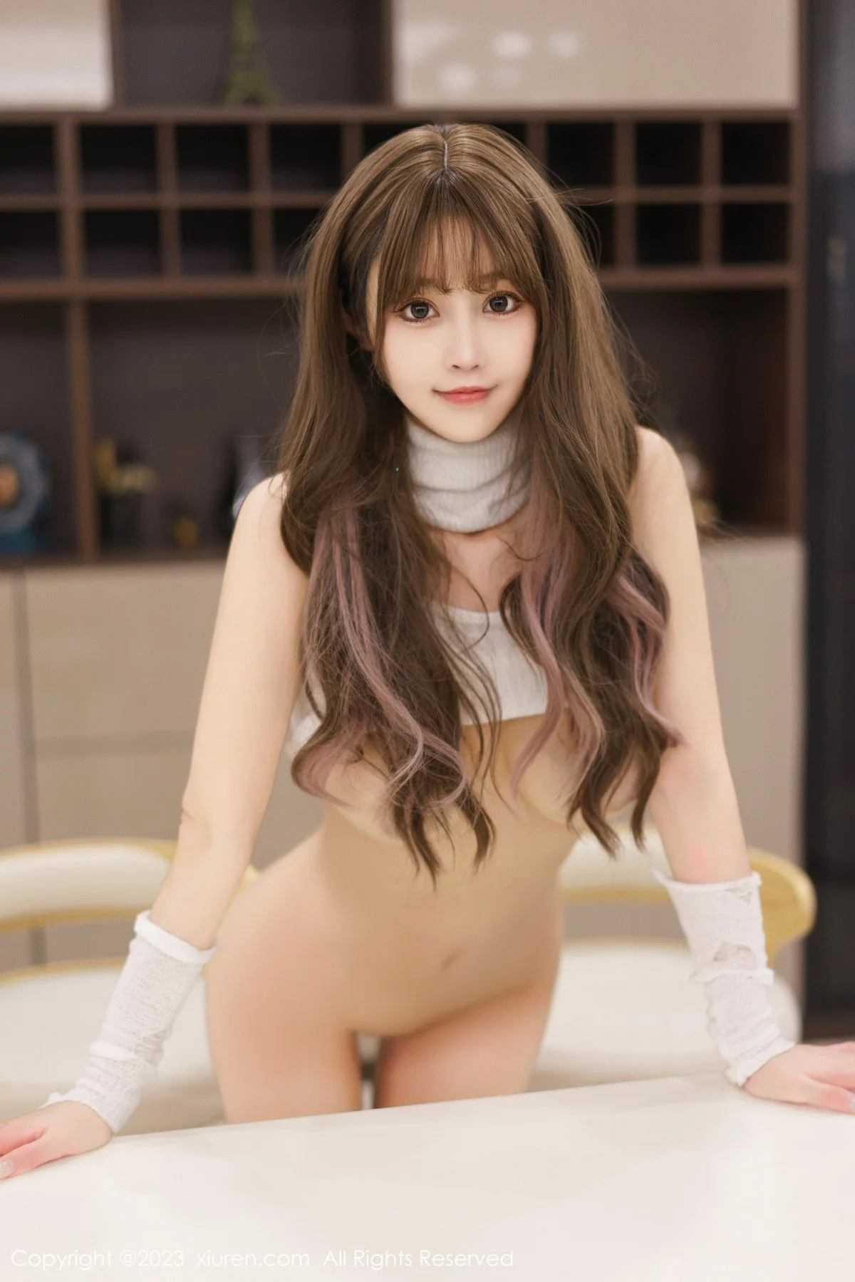 [[XiuRen秀人网]秀人网]No.6261_女神朱可儿Flora白色短款上衣配短裙秀雪峰美臀丰满诱惑写真80P