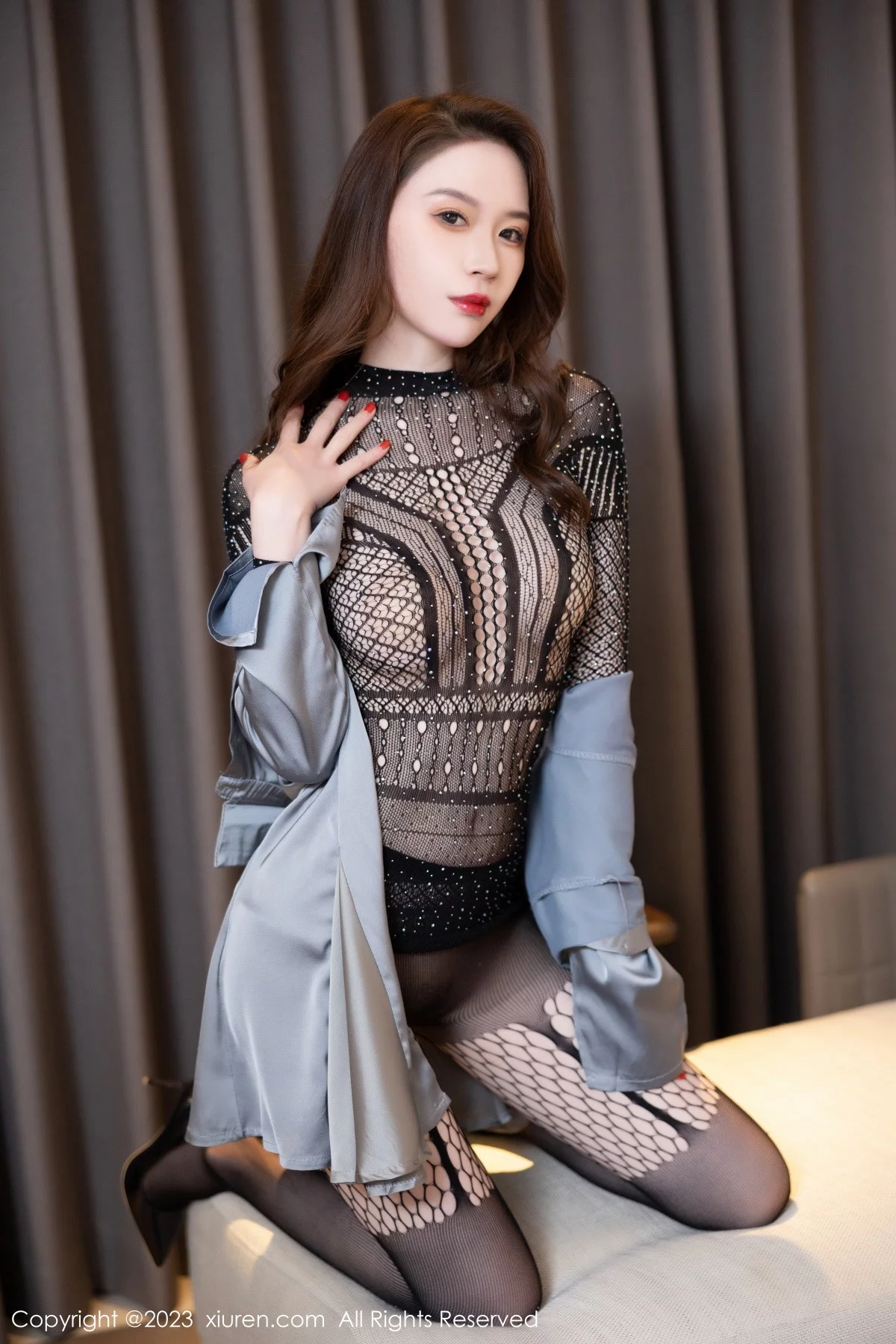 [[XiuRen秀人网]秀人网]No.6271_模特梦心玥海南岛旅拍黑色轻透薄纱服秀高挑曼妙身姿迷人写真90P