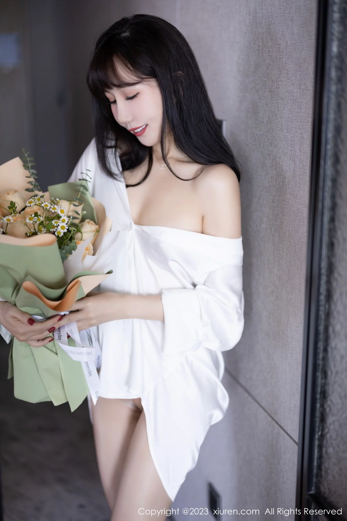 [[XiuRen秀人网]秀人网]No.6153_模特波巧酱海南岛旅拍性感白T配原色丝袜秀曼妙身姿诱惑写真82P