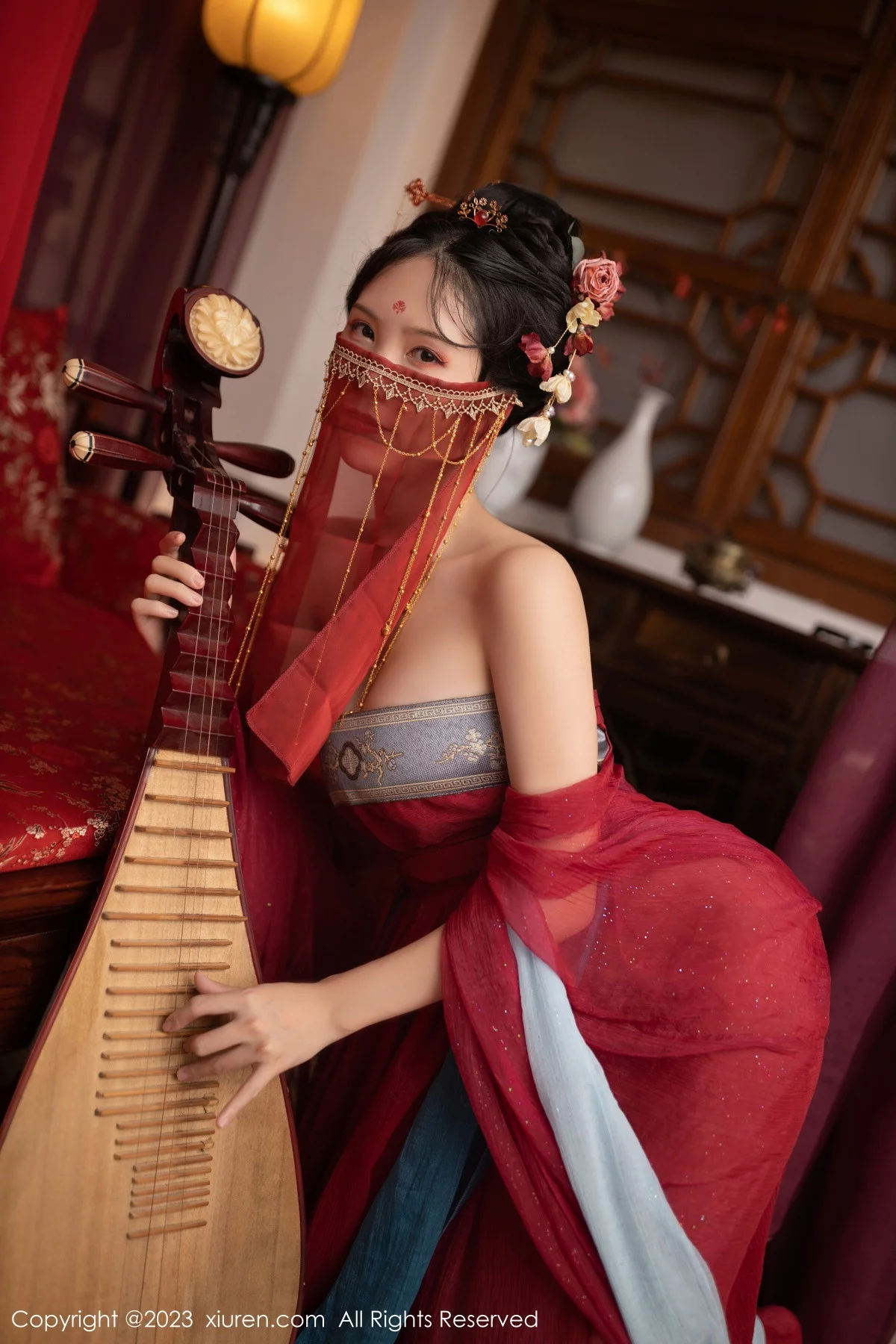 [[XiuRen秀人网]秀人网]No.6154_模特利世歌姬角色扮演性感红色古装服低胸秀完美身材诱惑写真71P