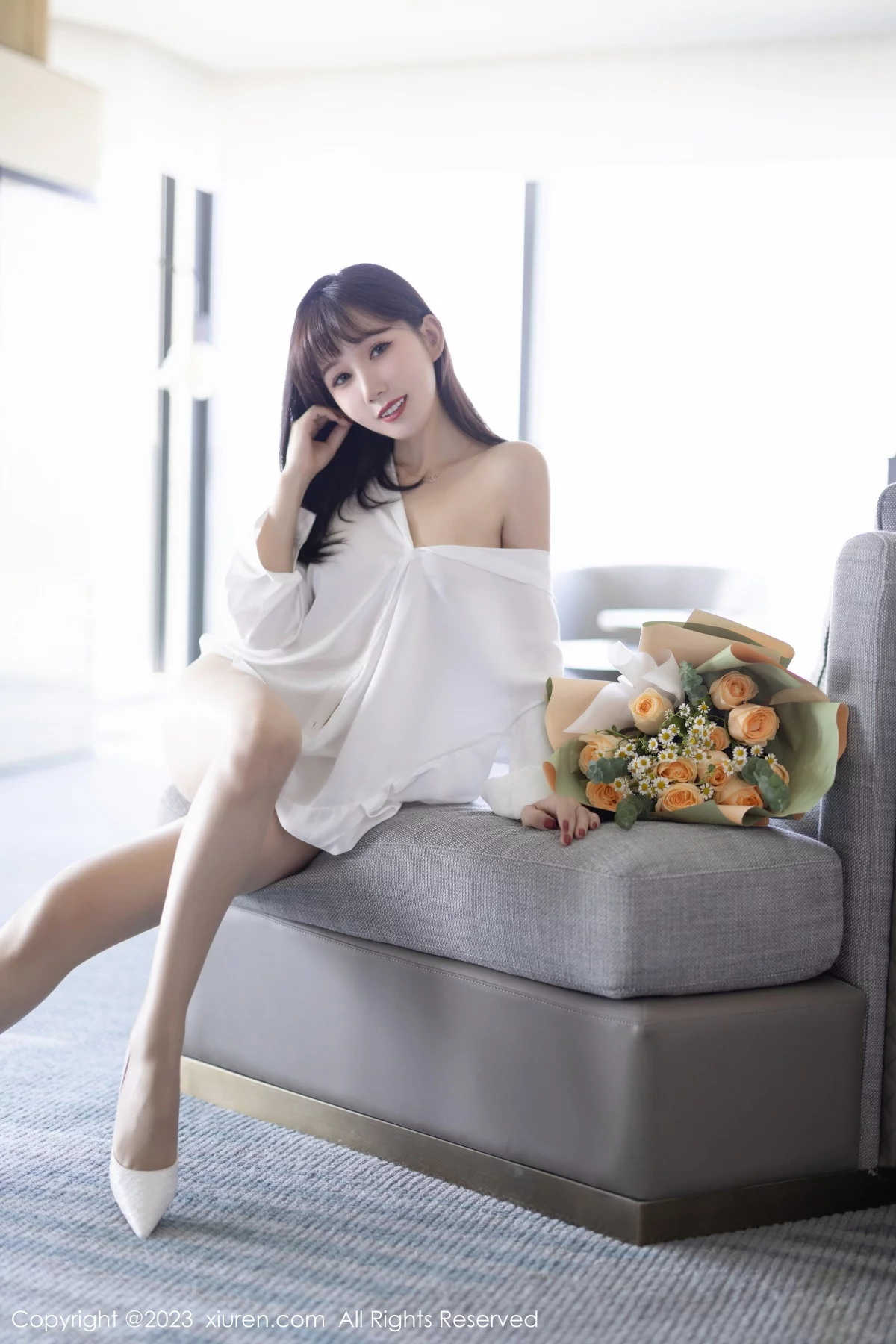 [[XiuRen秀人网]秀人网]No.6153_模特波巧酱海南岛旅拍性感白T配原色丝袜秀曼妙身姿诱惑写真82P