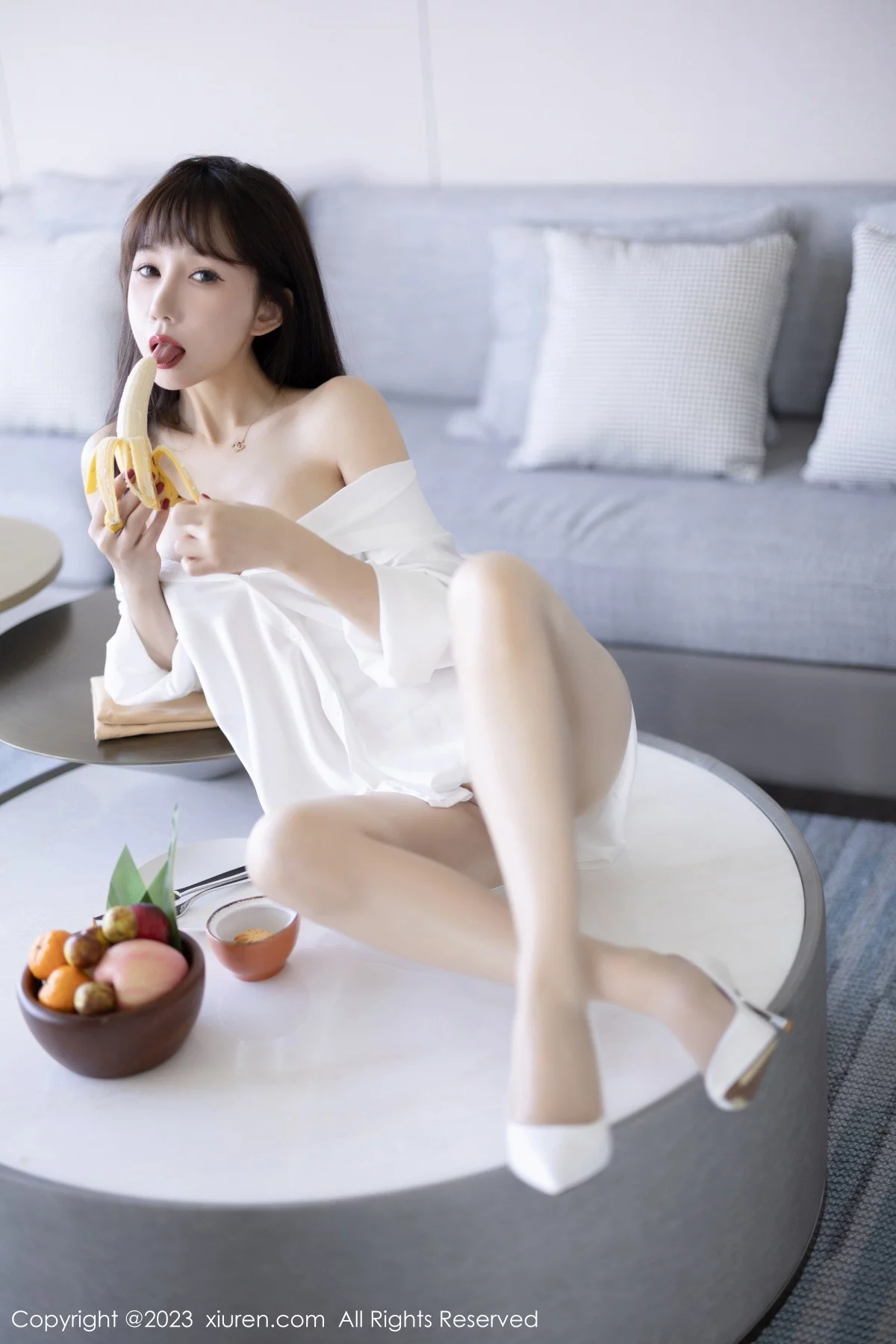 [[XiuRen秀人网]秀人网]No.6153_模特波巧酱海南岛旅拍性感白T配原色丝袜秀曼妙身姿诱惑写真82P