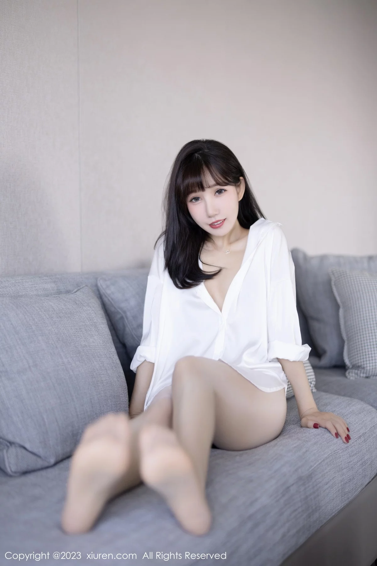 [[XiuRen秀人网]秀人网]No.6153_模特波巧酱海南岛旅拍性感白T配原色丝袜秀曼妙身姿诱惑写真82P