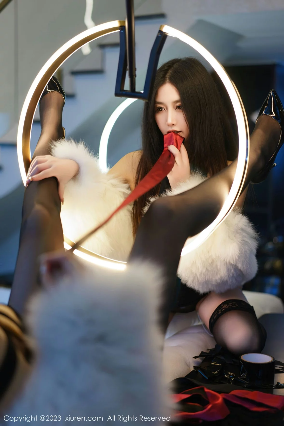 [[XiuRen秀人网]秀人网]No.6162_模特laura阿姣模特合集性感女神私房拍摄双峰对决撩人诱惑写真72P