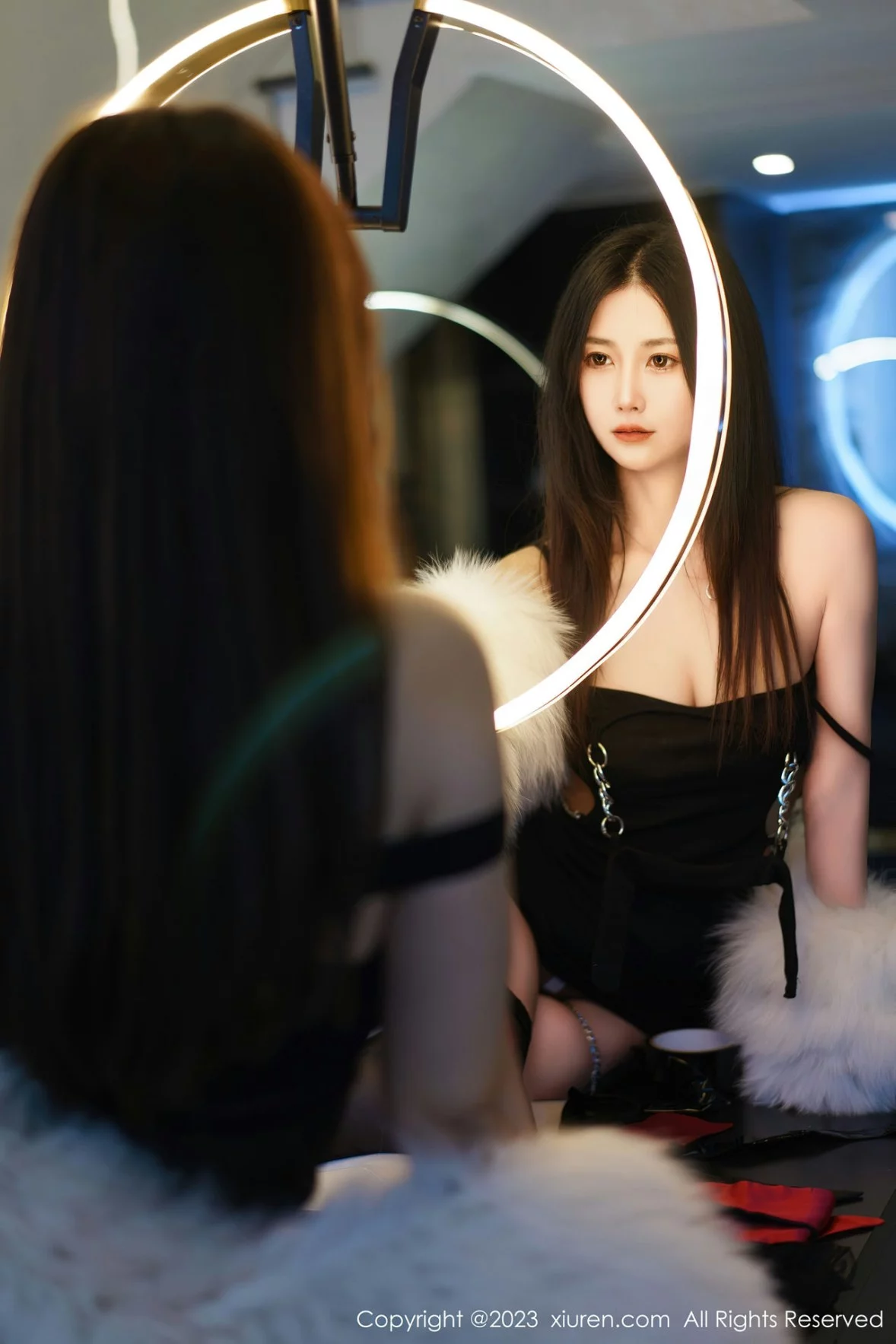 [[XiuRen秀人网]秀人网]No.6162_模特laura阿姣模特合集性感女神私房拍摄双峰对决撩人诱惑写真72P