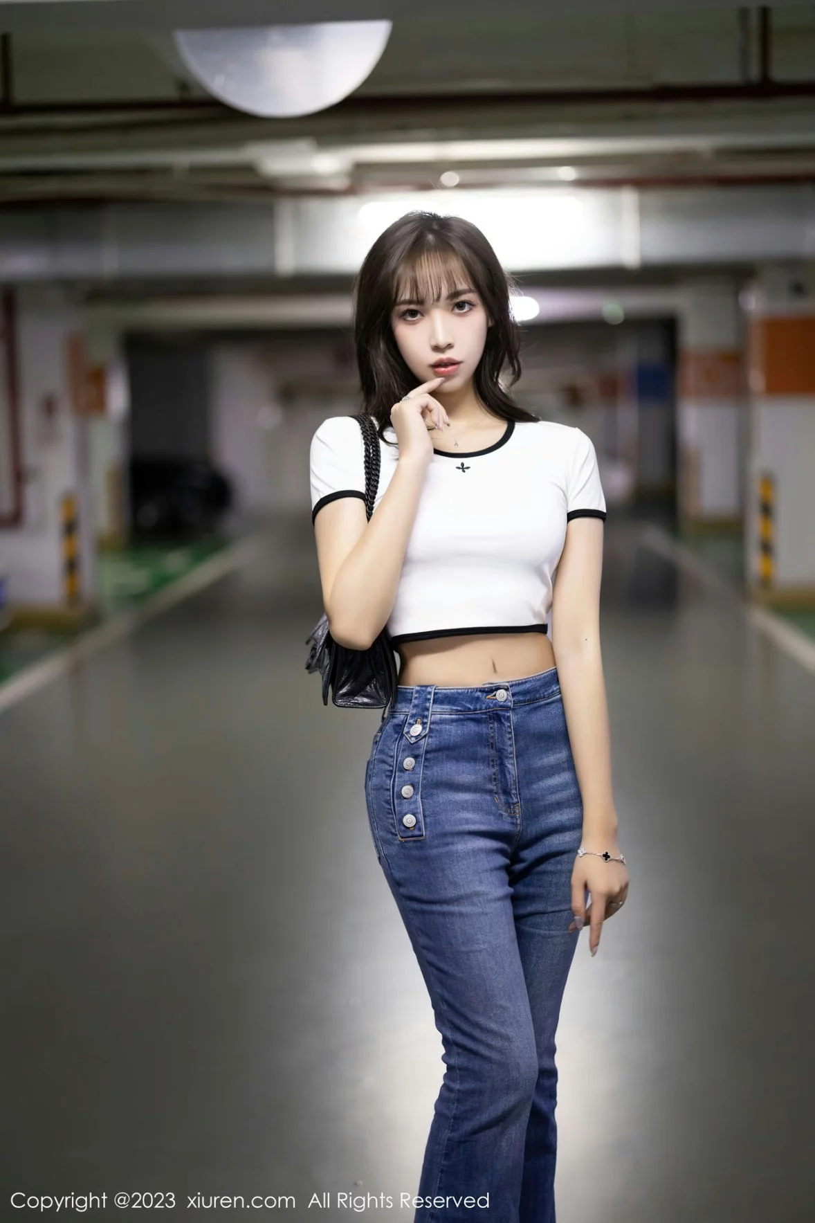 [[XiuRen秀人网]秀人网]No.6160_模特郑颖姗Bev白色上衣配牛仔长裤露蕾丝内衣超薄肉丝诱惑写真90P