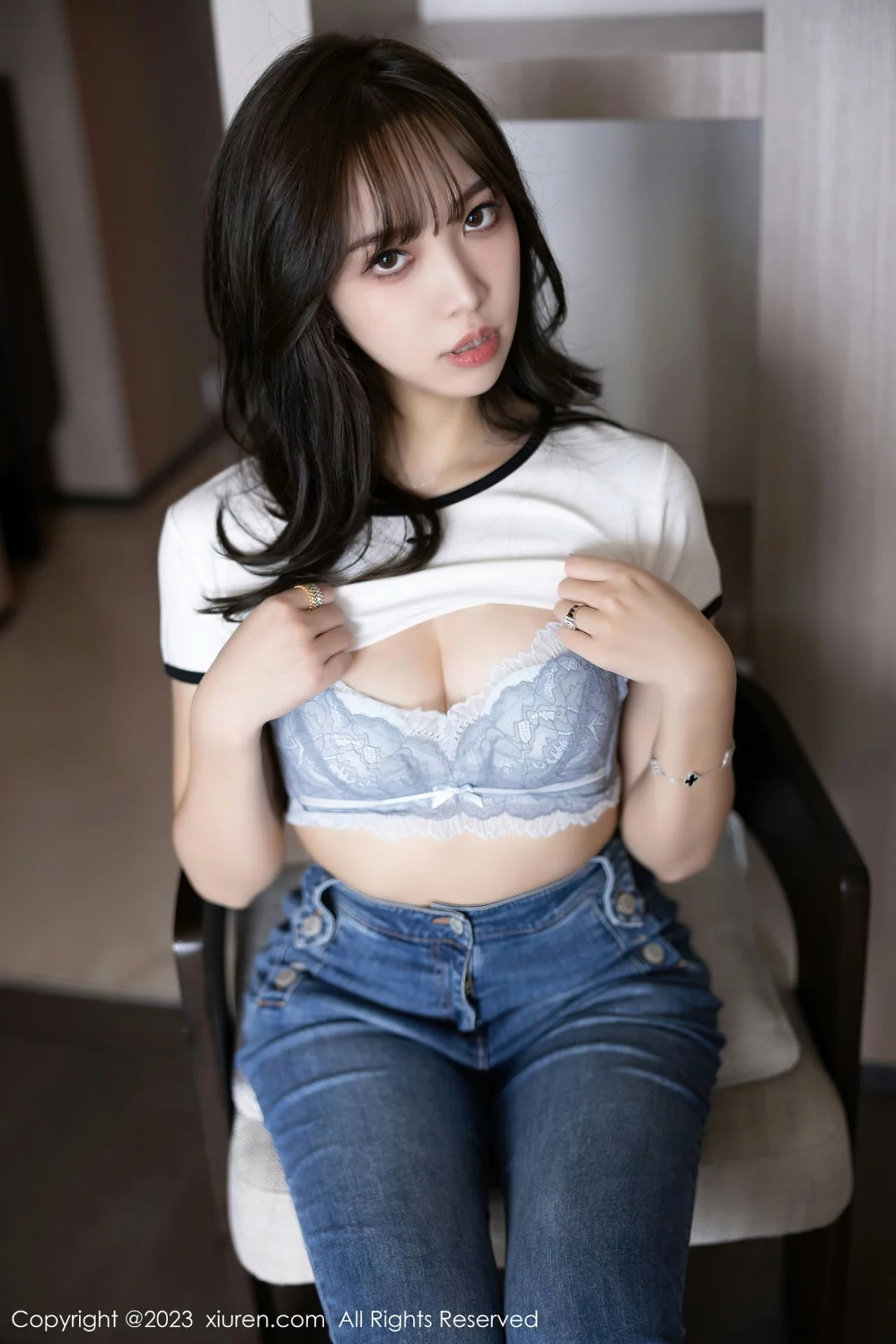 [[XiuRen秀人网]秀人网]No.6160_模特郑颖姗Bev白色上衣配牛仔长裤露蕾丝内衣超薄肉丝诱惑写真90P