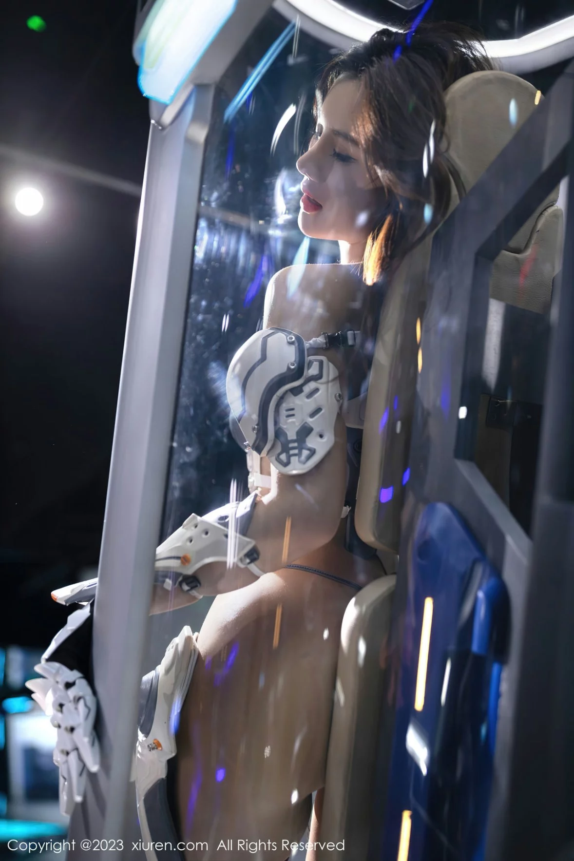 [[XiuRen秀人网]秀人网]No.6173_模特就是阿朱啊实验室场景机器人装饰秀绝美身姿迷人诱惑写真90P