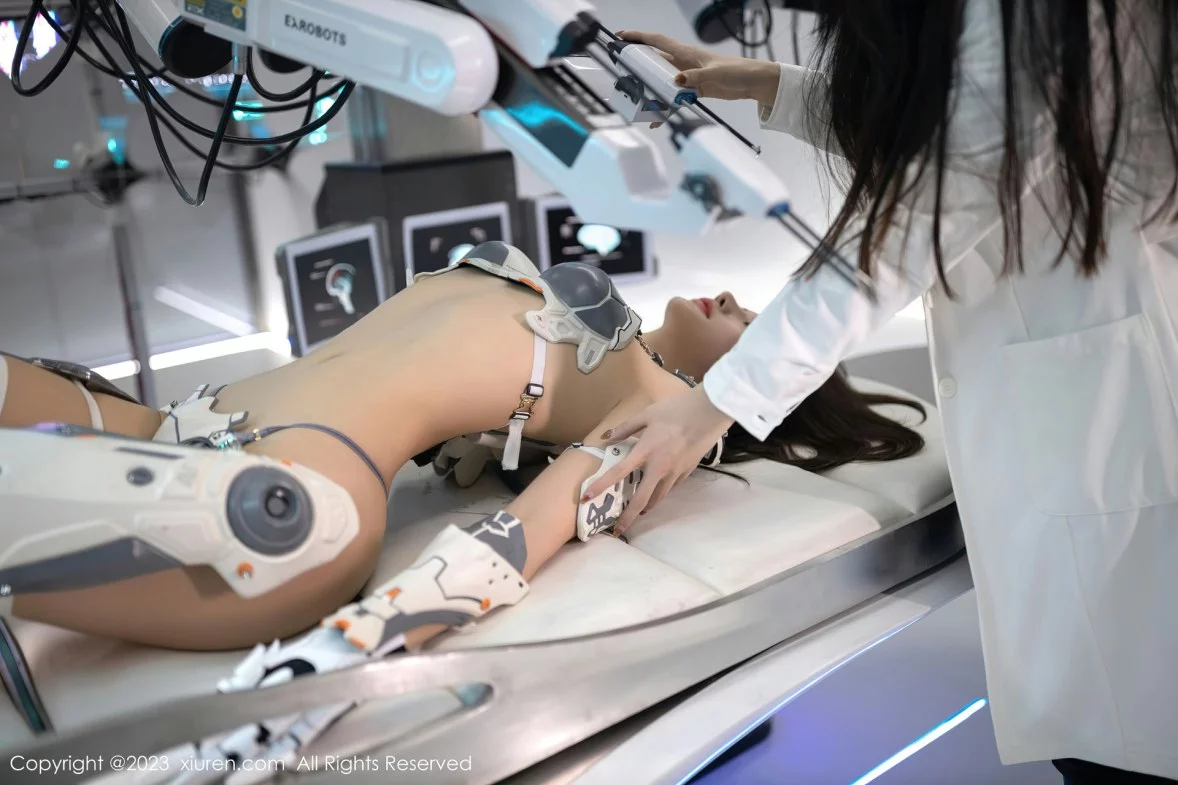 [[XiuRen秀人网]秀人网]No.6173_模特就是阿朱啊实验室场景机器人装饰秀绝美身姿迷人诱惑写真90P