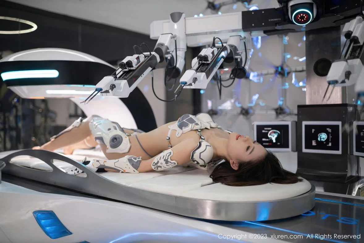 [[XiuRen秀人网]秀人网]No.6173_模特就是阿朱啊实验室场景机器人装饰秀绝美身姿迷人诱惑写真90P