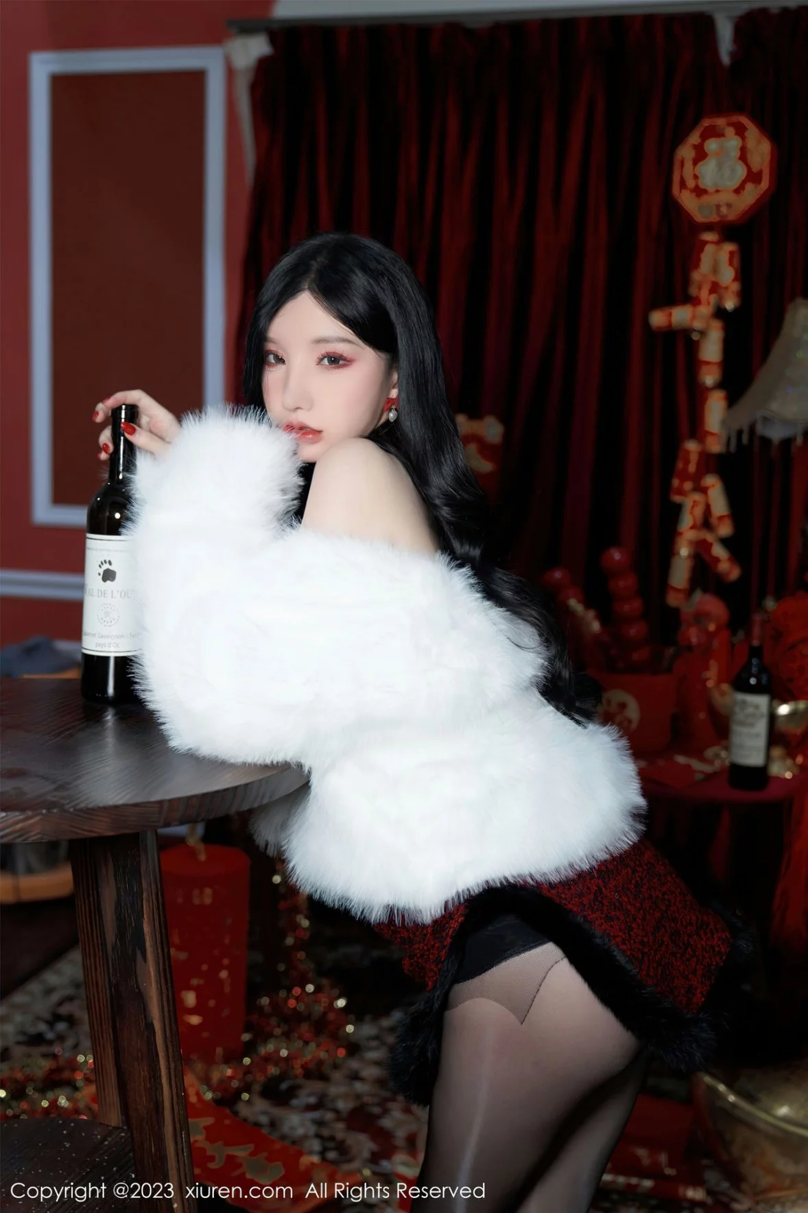 [[XiuRen秀人网]秀人网]No.6174_女神周于希Sally新春主题低胸服饰配超薄黑丝秀完美身材诱惑写真85P