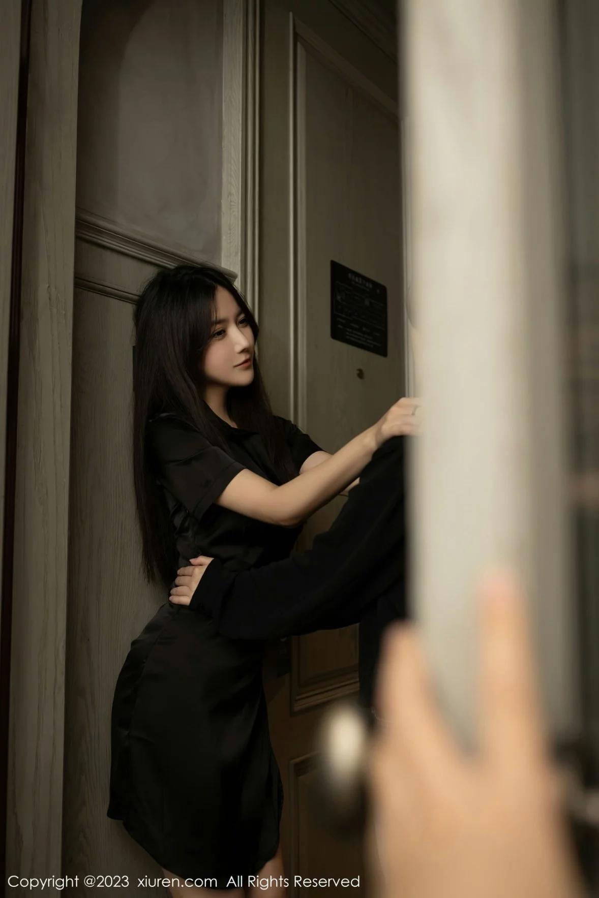 [[XiuRen秀人网]秀人网]No.6172_模特鱼子酱Fish三亚旅拍红色蕾丝内衣+黑色内衣完美诱惑写真88P