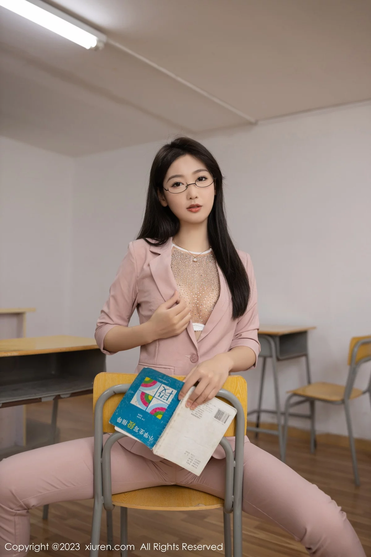 [[XiuRen秀人网]秀人网]No.6179_模特唐安琪教师角色扮演性感轻透内衣配开档肉丝迷人诱惑写真82P