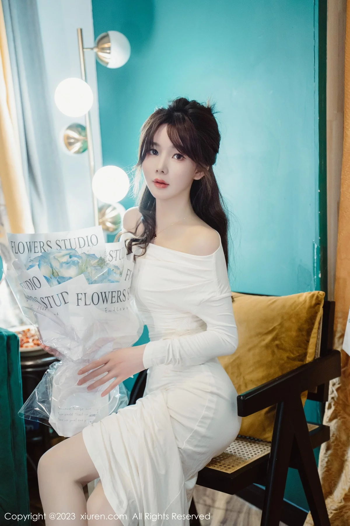 [[XiuRen秀人网]秀人网]No.6182_模特婠婠么脱白色连衣长裙露蕾丝内衣配开档白丝迷人诱惑写真79P