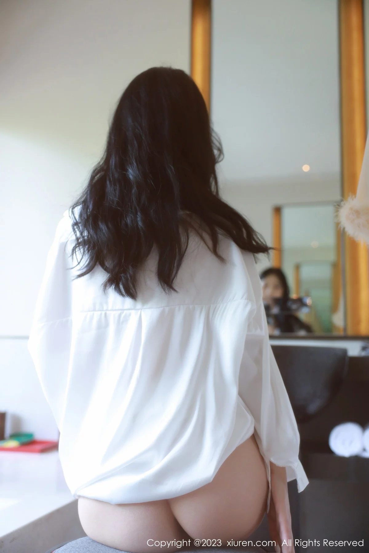 [[XiuRen秀人网]秀人网]No.6183_模特谢晚晚私房床上脱性感白T秀曼妙身姿美轮美奂迷人诱惑写真44P