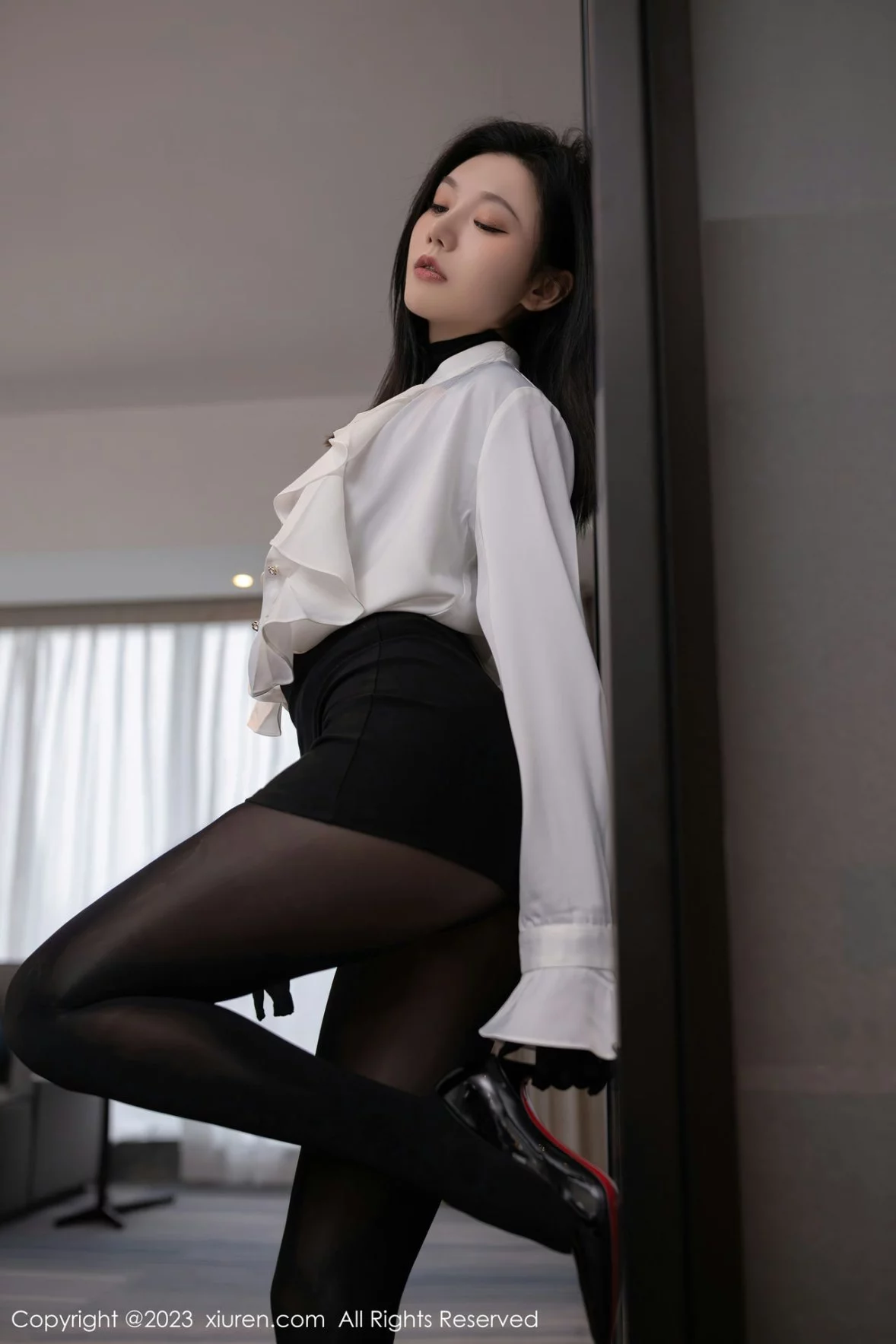 [[XiuRen秀人网]秀人网]No.6185_模特安然anran秘书角色黑色缕空连衣裙+黑色轻透连体衣诱惑写真83P