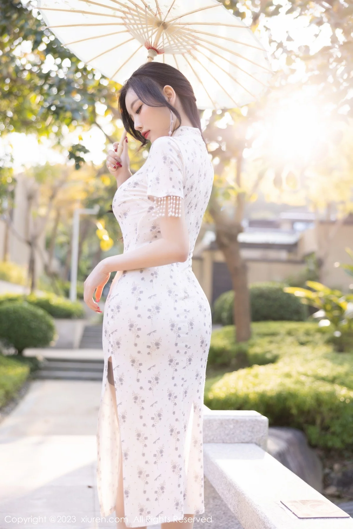 [[XiuRen秀人网]秀人网]No.6186_女神杨晨晨Yome白色带图案旗袍露性感灰色内衣完美诱惑写真86P