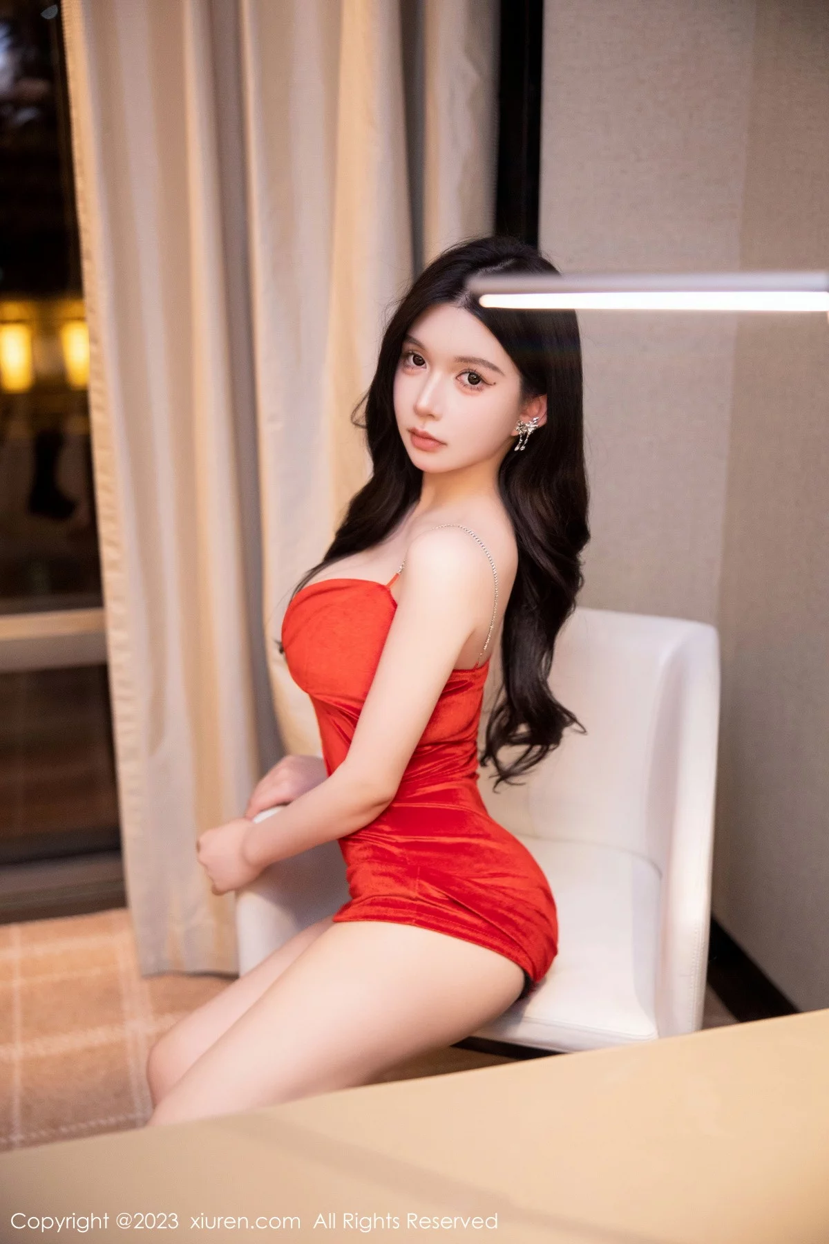 [[XiuRen秀人网]秀人网]No.6276_模特林珊珊脱红色吊带裙露性感黑色情趣蕾丝内衣惹火诱惑写真80P