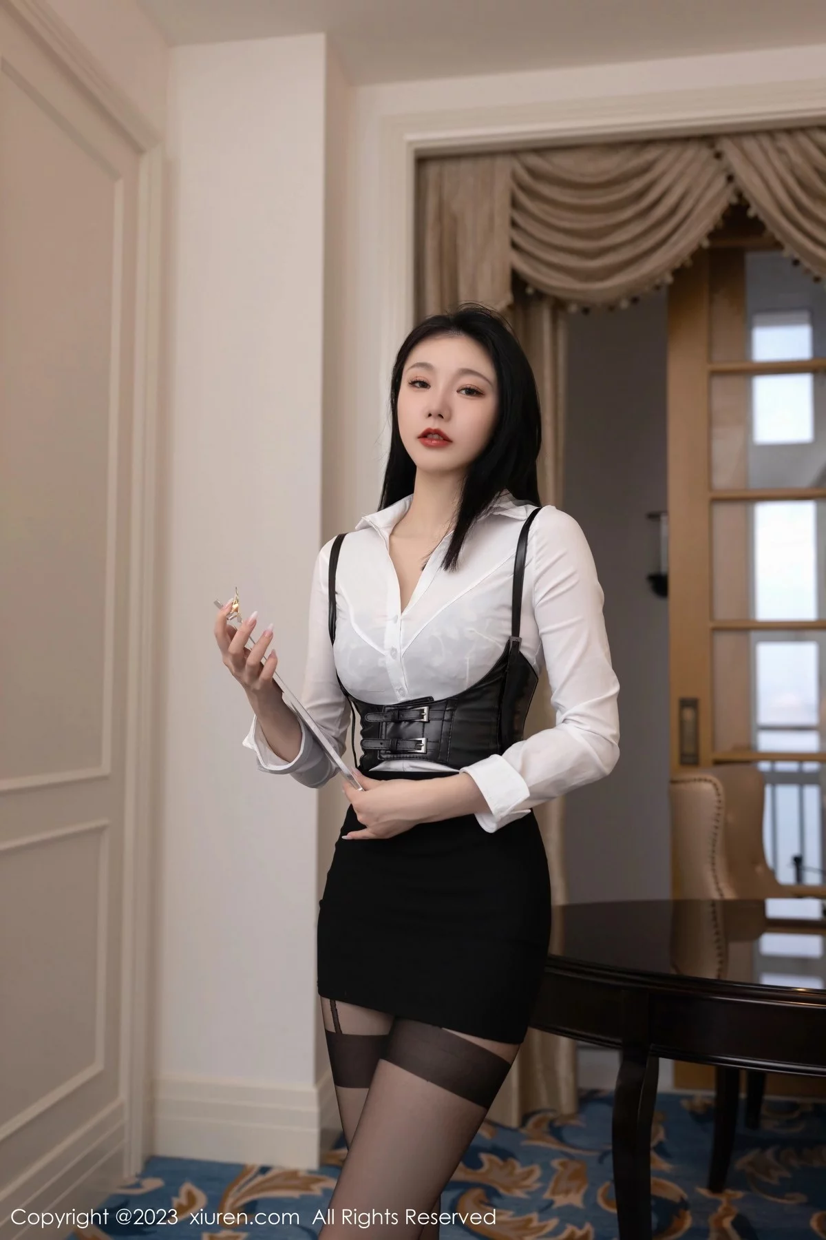 [[XiuRen秀人网]秀人网]No.6336_模特安然anran秘书角色轻透黑色蕾丝内衣秀曼妙身姿诱惑写真80P