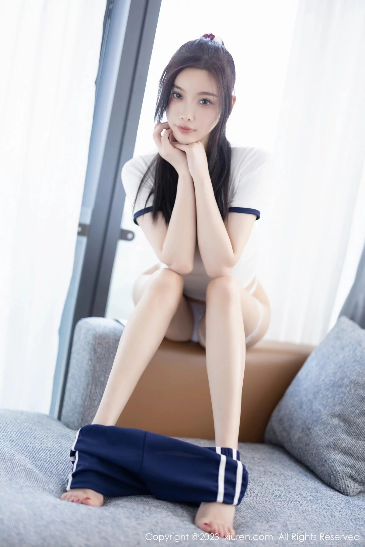 [[XiuRen秀人网]秀人网]No.6337_女神杨晨晨Yome白色收身衣配蓝色短裤秀丰腴身材完美诱惑写真86P