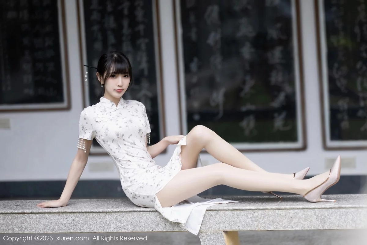 [[XiuRen秀人网]秀人网]No.6346_模特林星阑海南旅拍性感浅色短款旗袍露浅粉色蕾丝内衣迷人写真85P