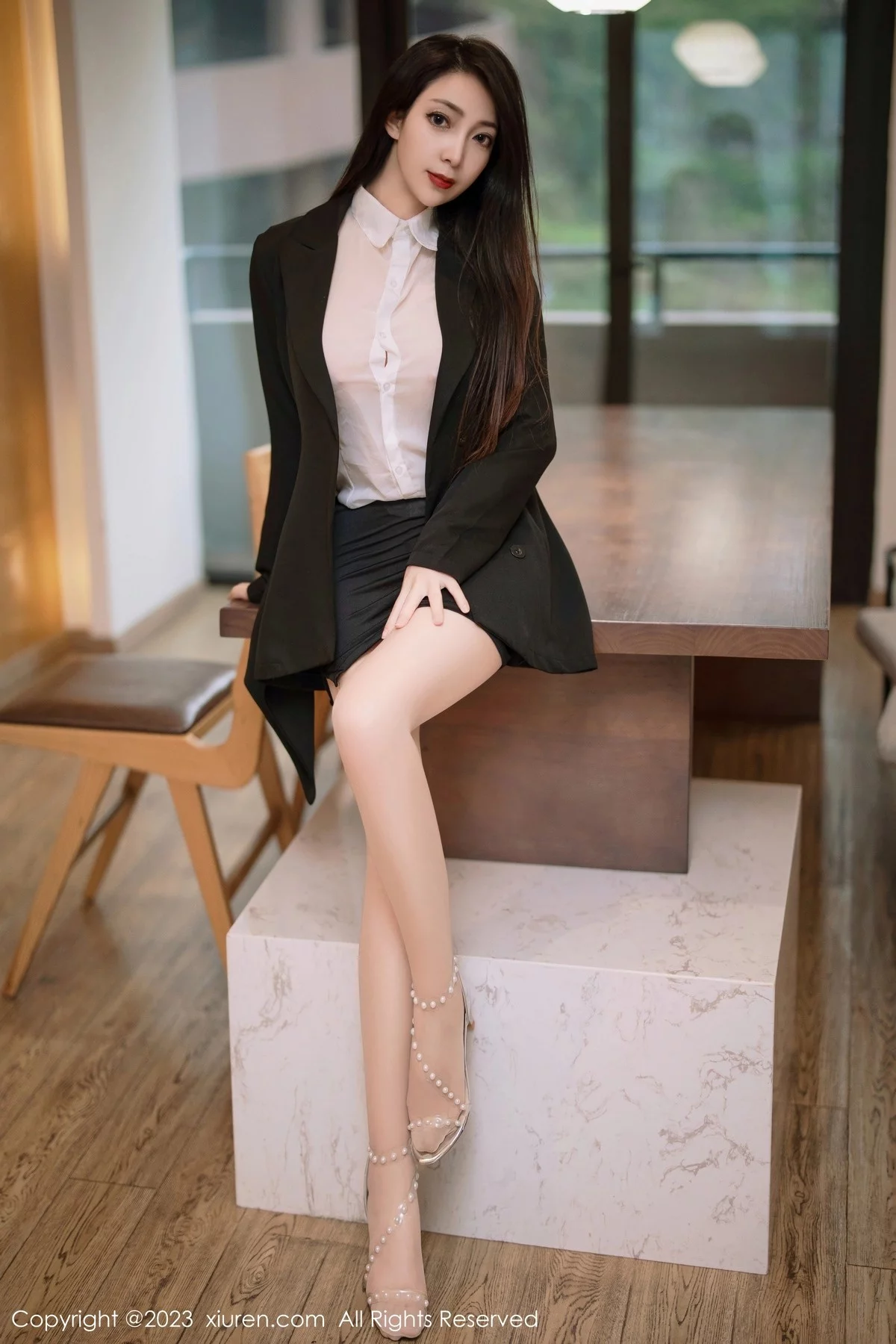 [[XiuRen秀人网]秀人网]No.6341_模特娇喘JC性感薄透白T配黑色短裙露超薄肉丝秀翘臀诱惑写真65P