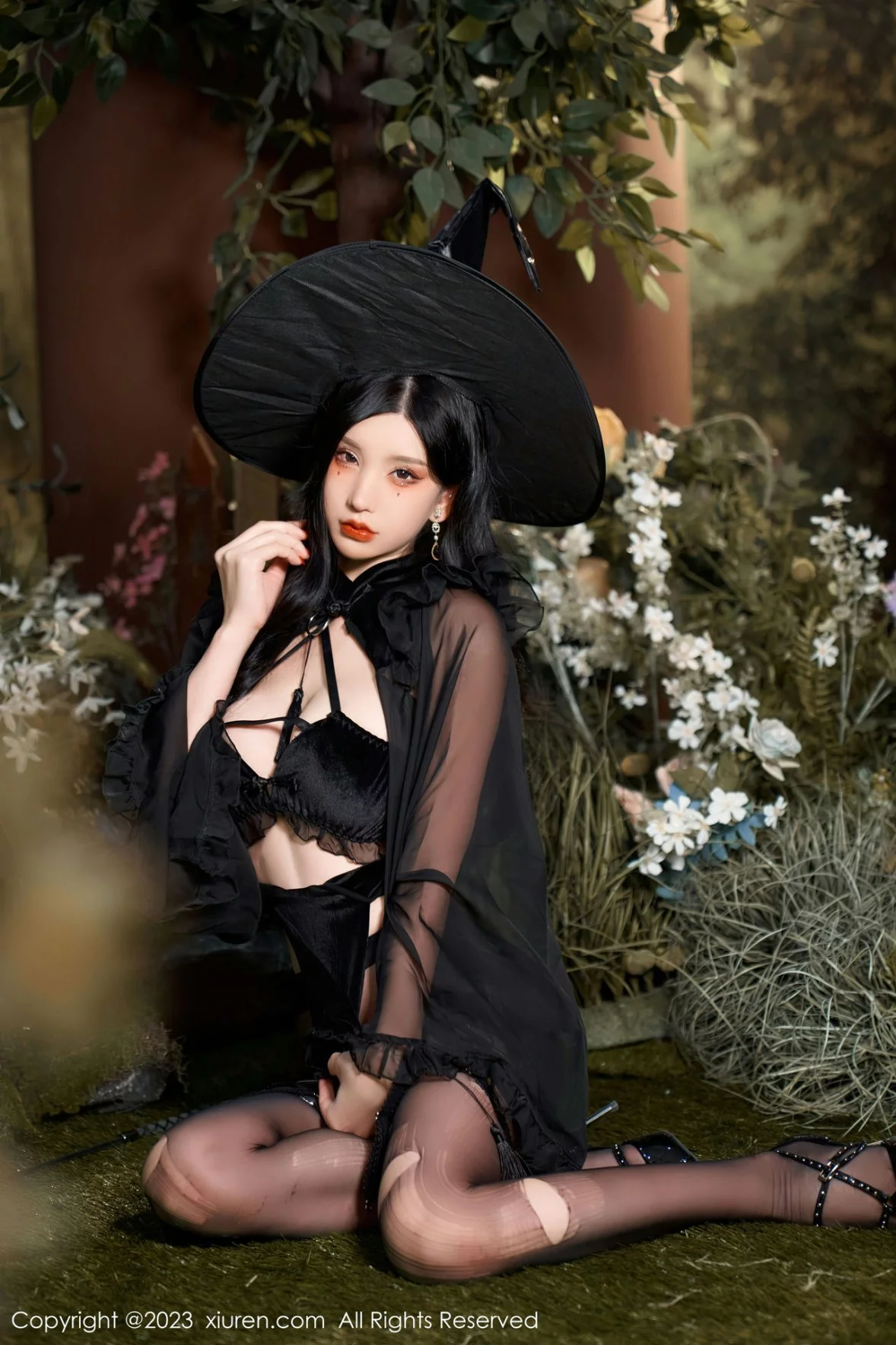 [[XiuRen秀人网]秀人网]No.6362_女神周于希Sally女巫的救赎主题半脱露豪乳遮点惹火诱惑写真71P