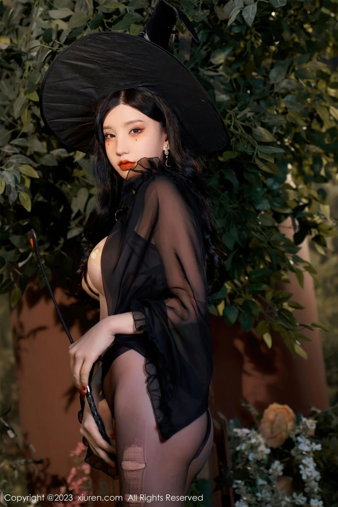 [[XiuRen秀人网]秀人网]No.6362_女神周于希Sally女巫的救赎主题半脱露豪乳遮点惹火诱惑写真71P