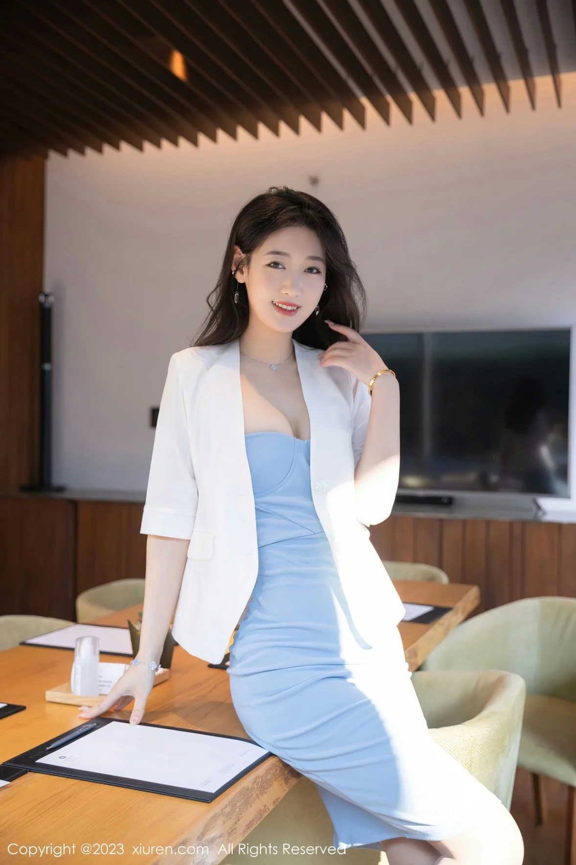 [[XiuRen秀人网]秀人网]No.6368_模特唐安琪性感OL职业装配超薄肉丝秀曼妙身姿迷人诱惑写真83P