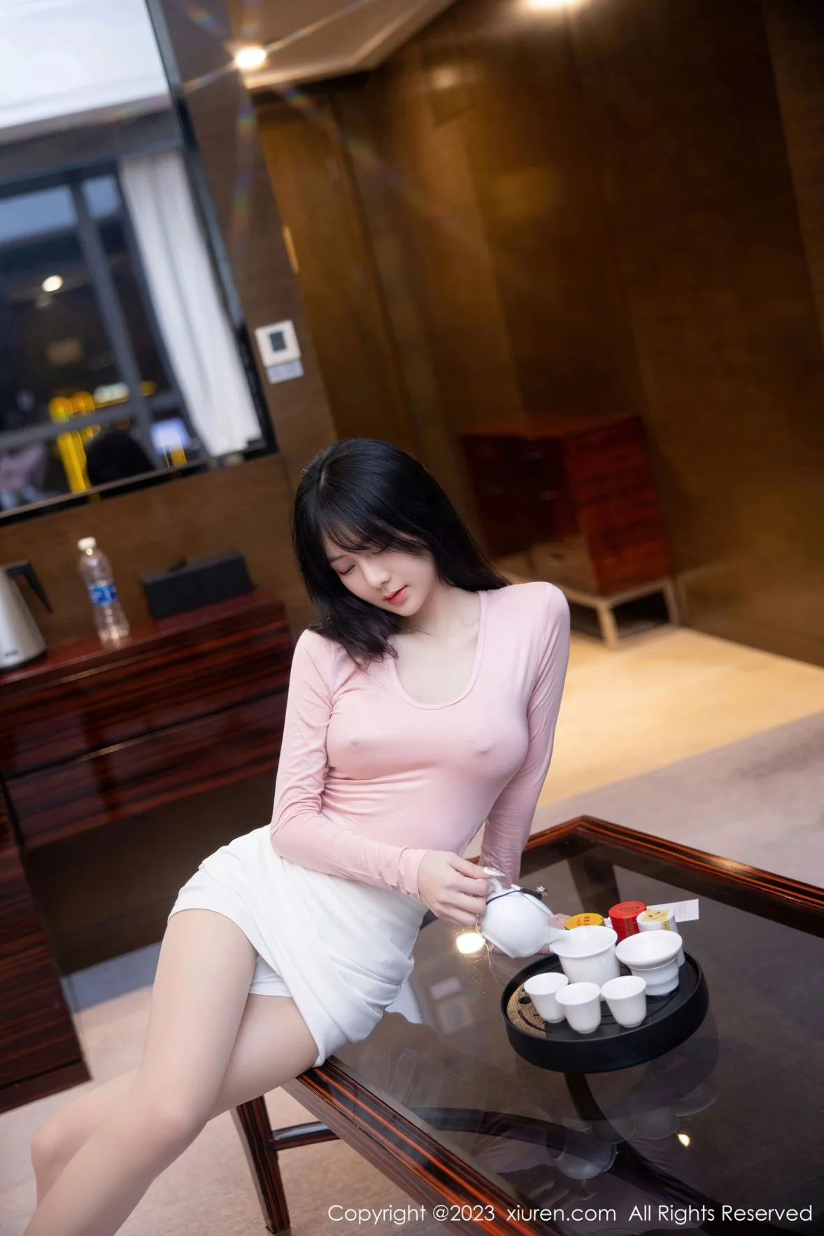 [[XiuRen秀人网]秀人网]No.6367_模特谢小蒽性感粉色上衣配白短裙露超薄无内肉丝撩人诱惑写真91P