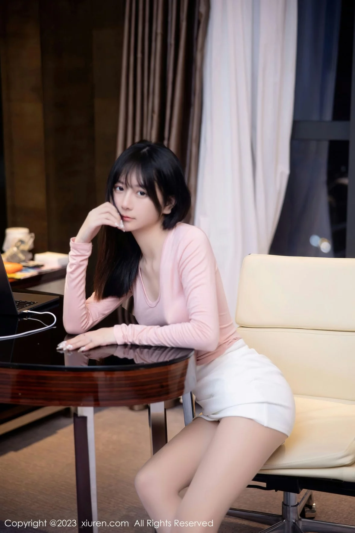 [[XiuRen秀人网]秀人网]No.6367_模特谢小蒽性感粉色上衣配白短裙露超薄无内肉丝撩人诱惑写真91P