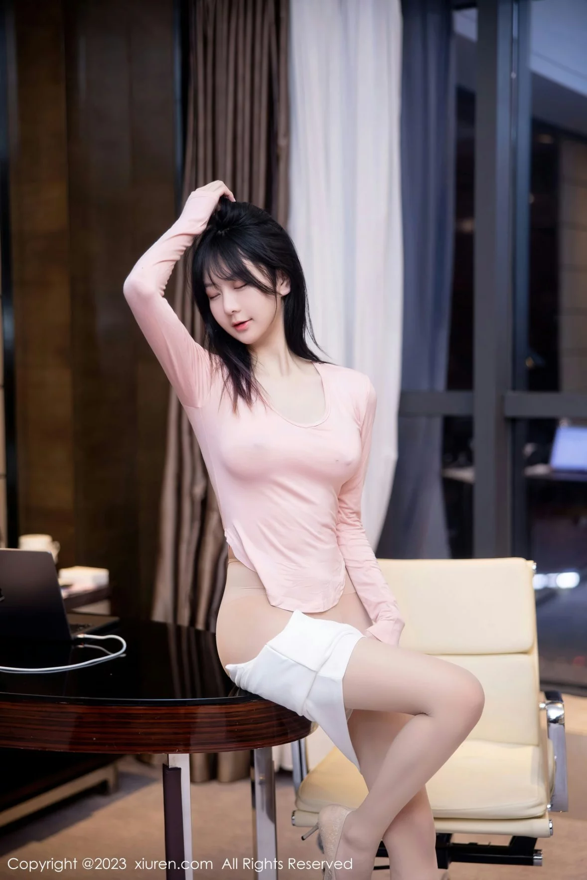 [[XiuRen秀人网]秀人网]No.6367_模特谢小蒽性感粉色上衣配白短裙露超薄无内肉丝撩人诱惑写真91P