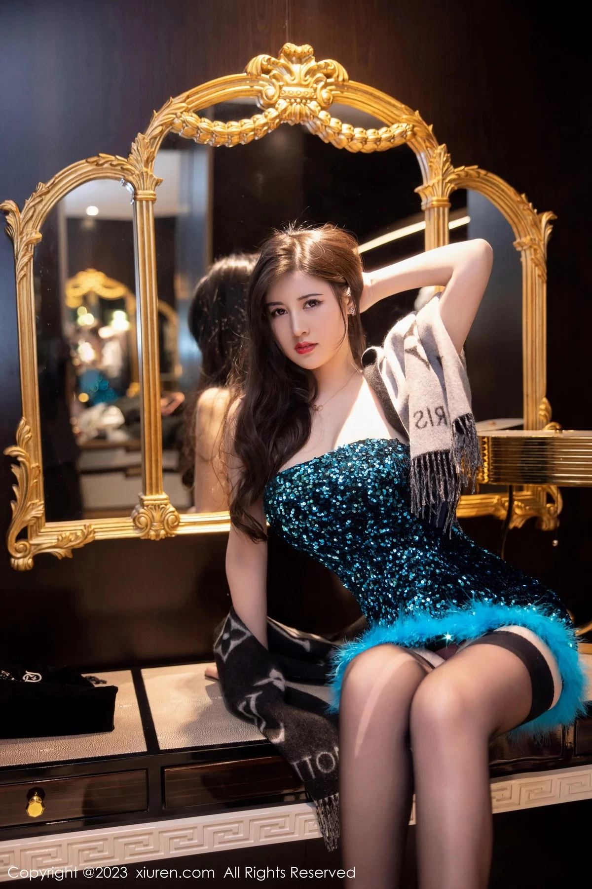 [[XiuRen秀人网]秀人网]No.6384_模特诗诗kiki性感蓝黑露肩连衣短裙露黑色蕾丝内衣惹火诱惑写真86P