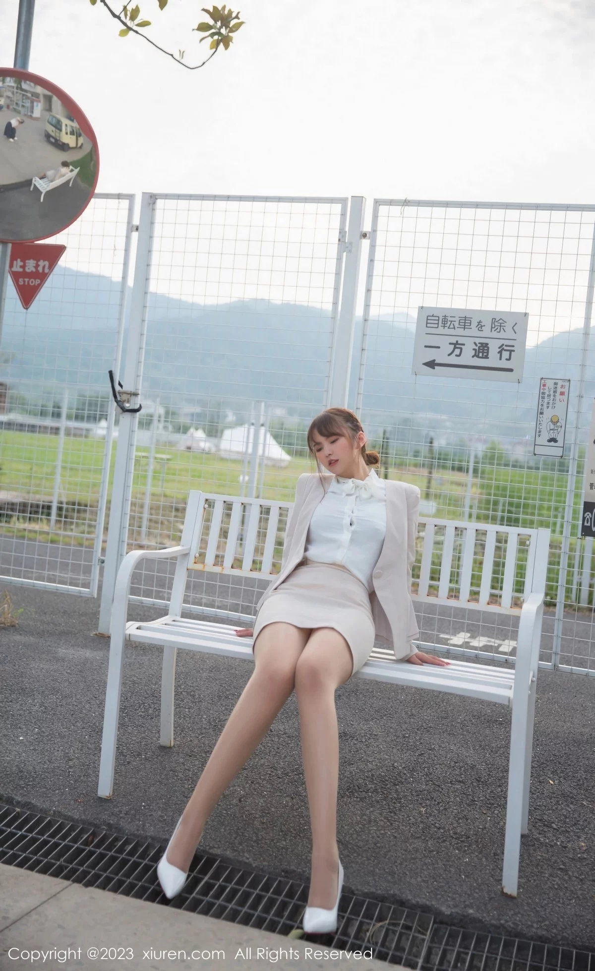 [[XiuRen秀人网]秀人网]No.6383_模特张思允Nice户外OL装半脱露性感黑色蕾丝内衣迷人诱惑写真87P