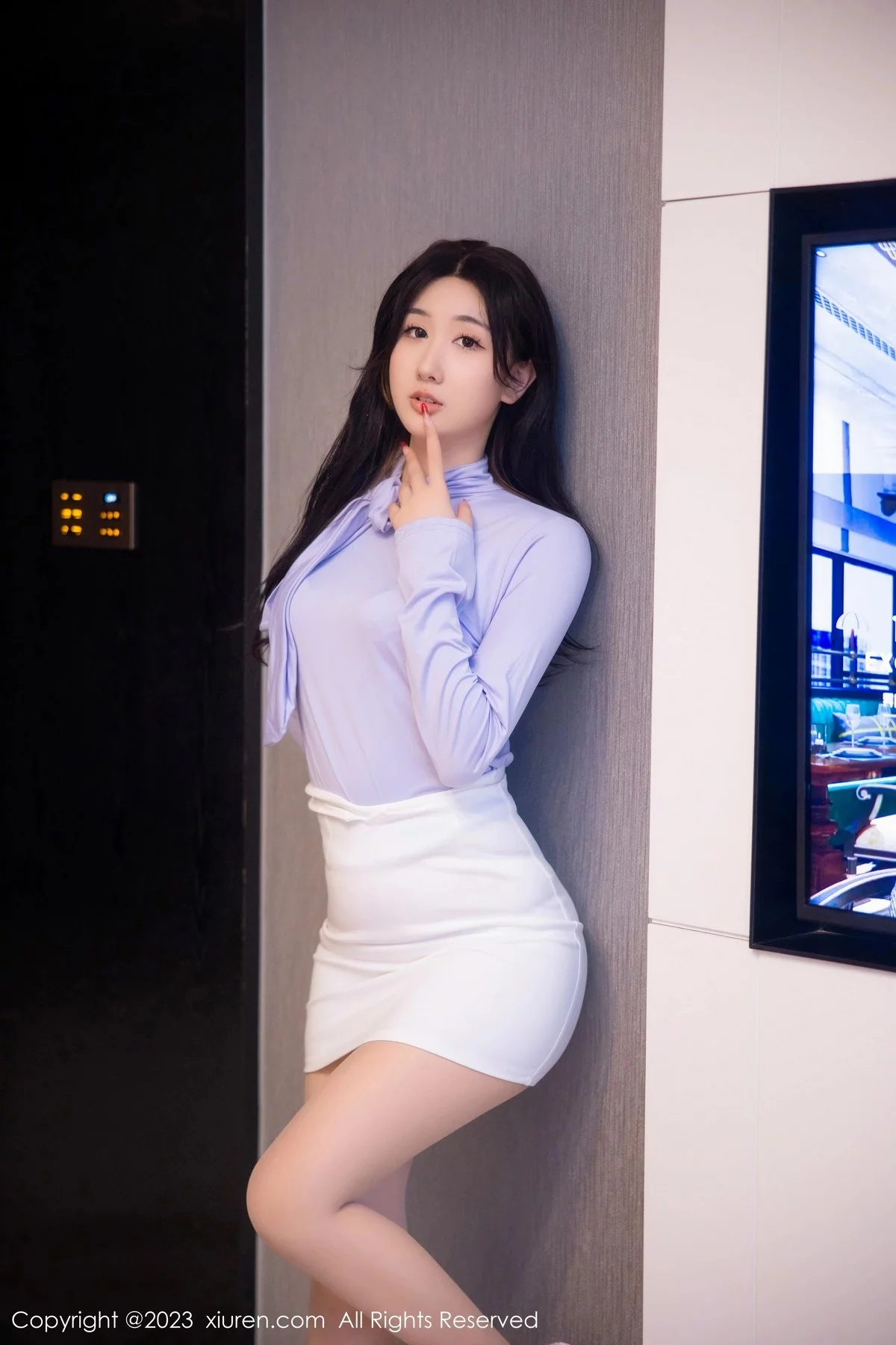 [[XiuRen秀人网]秀人网]No.6389_模特江真真浅紫上衣配白短裙露性感白色蕾丝内衣完美诱惑写真100P