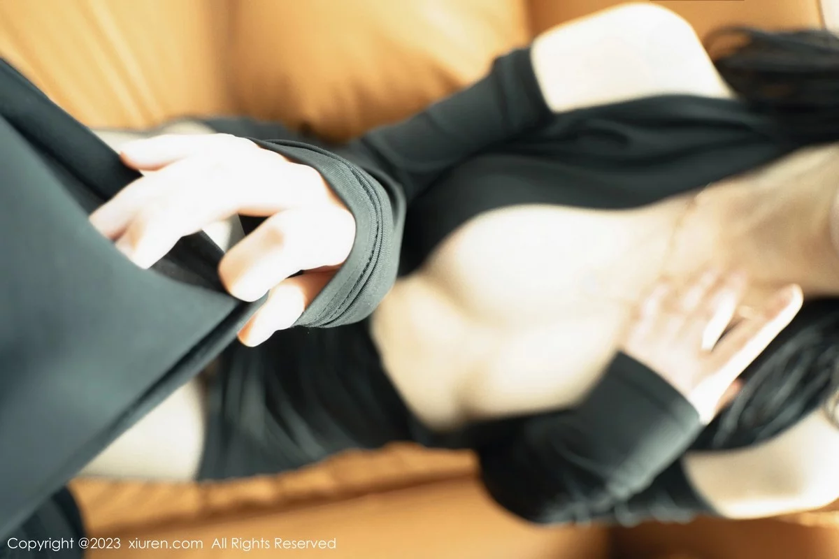 [[XiuRen秀人网]秀人网]No.6385_模特艾希儿性感黑色开胸服饰配超薄无内黑丝秀曼妙身姿诱惑写真81P