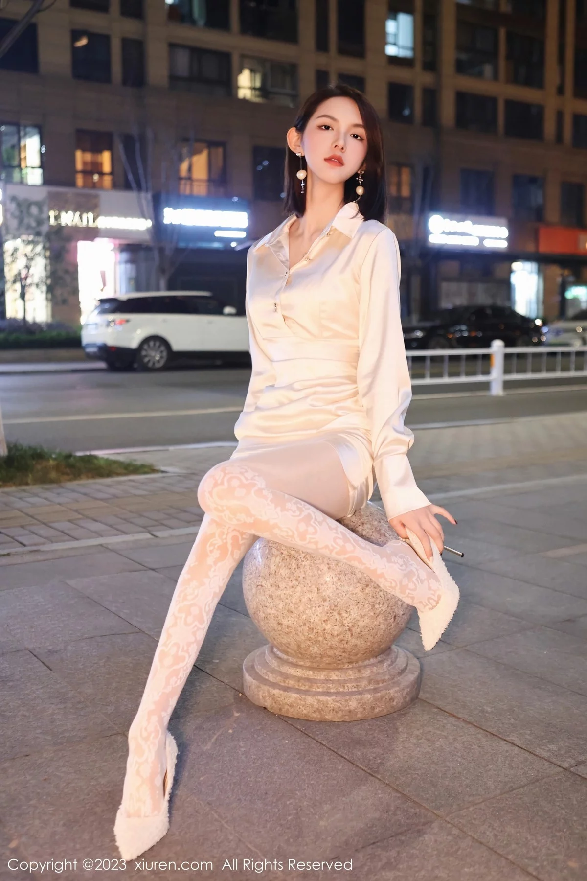 [[XiuRen秀人网]秀人网]No.6393_模特乔一一脱性感米色连衣短裙露白色内衣秀曼妙身姿诱惑写真92P